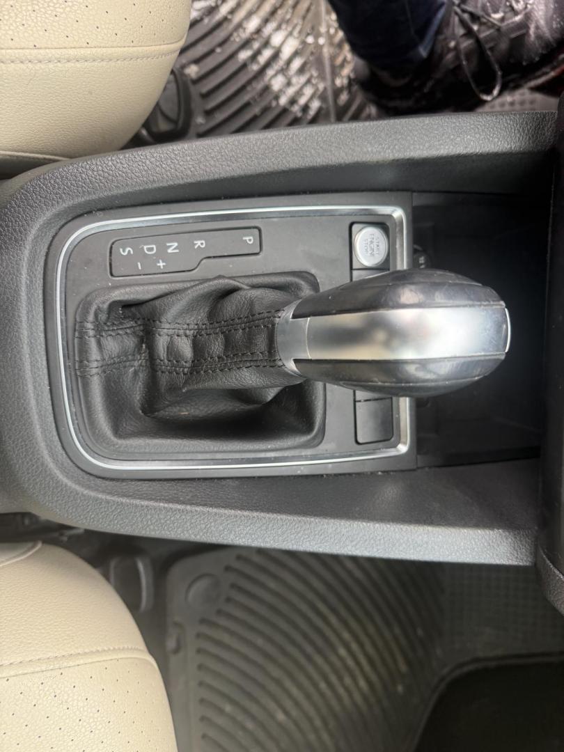 2017 White /Tan Volkswagen Jetta 1.4T SE 6A (3VWDB7AJXHM) with an 1.4L I4 DOHC 20V Turbo engine, Automatic transmission, located at 11115 Chardon Rd. , Chardon, OH, 44024, (440) 214-9705, 41.580246, -81.241943 - 2017 Volkswagen Jetta SE – Efficient Performance, Modern Safety, and Everyday Comfort Enjoy the perfect combination of sporty performance and premium features with this 2017 Volkswagen Jetta SE. Powered by an efficient 1.4L turbocharged I4 engine and a smooth 6-speed automatic transmission, thi - Photo#34