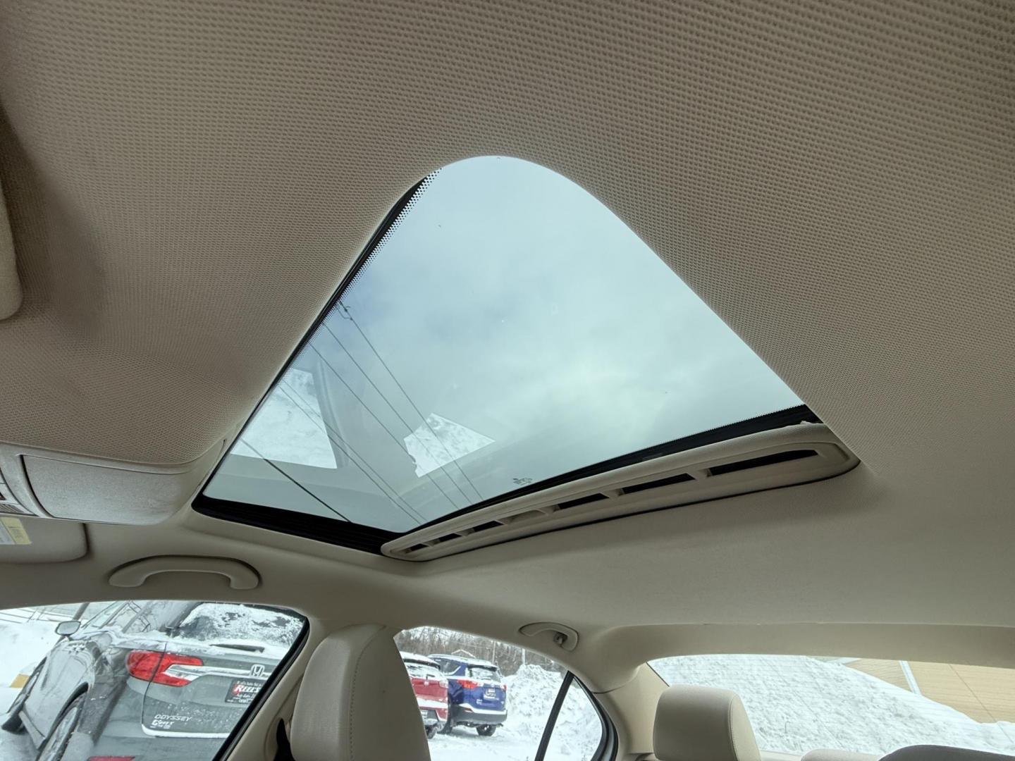 2017 White /Tan Volkswagen Jetta 1.4T SE 6A (3VWDB7AJXHM) with an 1.4L I4 DOHC 20V Turbo engine, Automatic transmission, located at 11115 Chardon Rd. , Chardon, OH, 44024, (440) 214-9705, 41.580246, -81.241943 - 2017 Volkswagen Jetta SE – Efficient Performance, Modern Safety, and Everyday Comfort Enjoy the perfect combination of sporty performance and premium features with this 2017 Volkswagen Jetta SE. Powered by an efficient 1.4L turbocharged I4 engine and a smooth 6-speed automatic transmission, thi - Photo#12