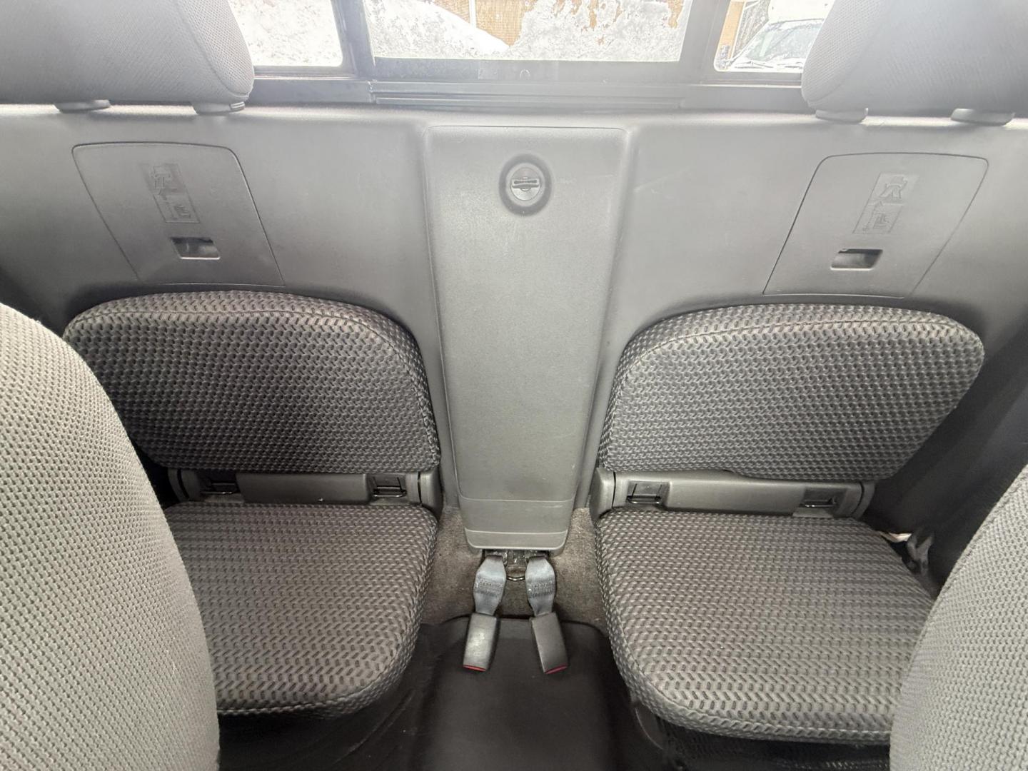 2013 Silver /Gray Nissan Frontier SV V6 King Cab 4WD (1N6AD0CW2DN) with an 4.0L V6 DOHC 24V engine, Automatic transmission, located at 11115 Chardon Rd. , Chardon, OH, 44024, (440) 214-9705, 41.580246, -81.241943 - 2013 Nissan Frontier SV King Cab 4WD – Rugged Capability, Reliable Performance, and Everyday Comfort Take on any job or adventure with this 2013 Nissan Frontier SV King Cab 4WD. Powered by a robust 4.0L V6 engine and 5-speed automatic transmission, this midsize truck offers a strong 6,300-pound - Photo#14