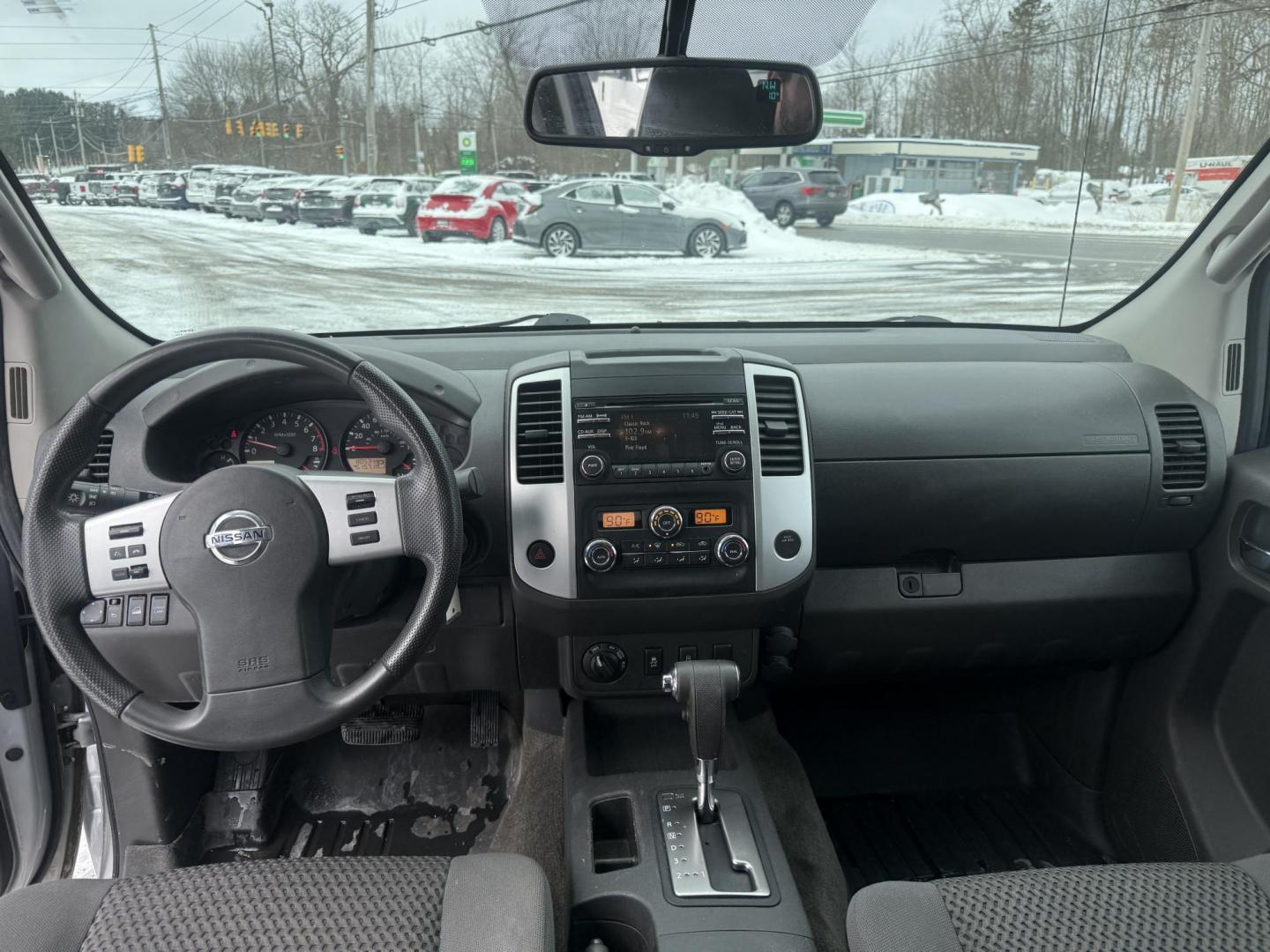2013 Silver /Gray Nissan Frontier SV V6 King Cab 4WD (1N6AD0CW2DN) with an 4.0L V6 DOHC 24V engine, Automatic transmission, located at 11115 Chardon Rd. , Chardon, OH, 44024, (440) 214-9705, 41.580246, -81.241943 - 2013 Nissan Frontier SV King Cab 4WD – Rugged Capability, Reliable Performance, and Everyday Comfort Take on any job or adventure with this 2013 Nissan Frontier SV King Cab 4WD. Powered by a robust 4.0L V6 engine and 5-speed automatic transmission, this midsize truck offers a strong 6,300-pound - Photo#16