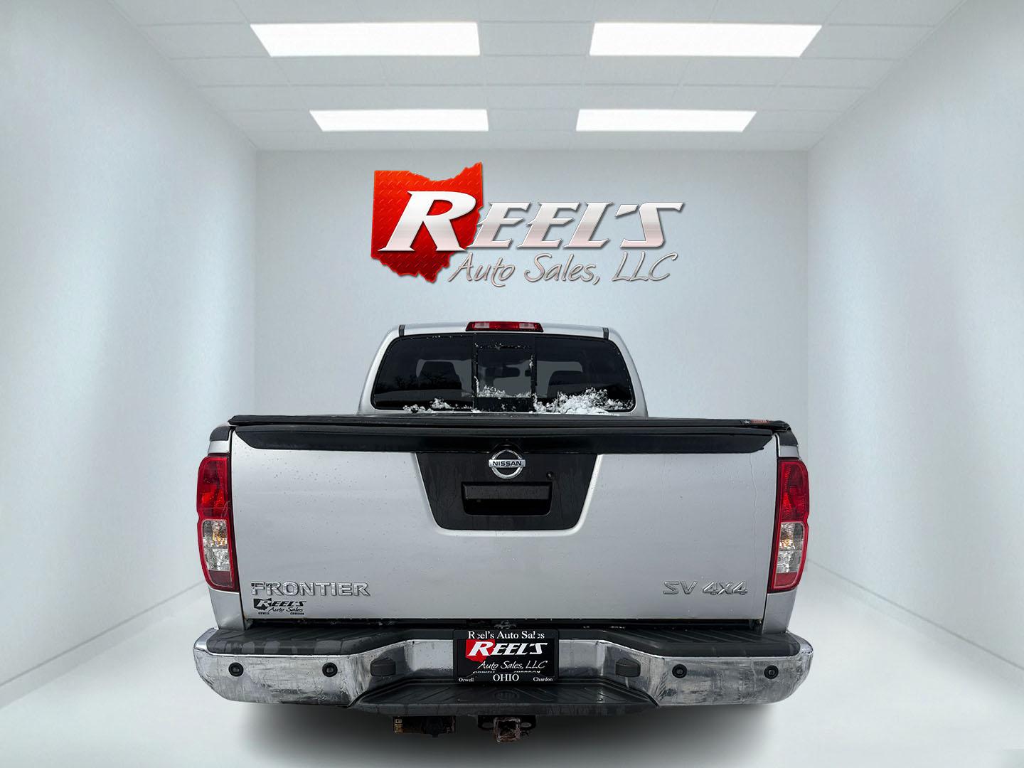 2013 Silver /Gray Nissan Frontier SV V6 King Cab 4WD (1N6AD0CW2DN) with an 4.0L V6 DOHC 24V engine, Automatic transmission, located at 11115 Chardon Rd. , Chardon, OH, 44024, (440) 214-9705, 41.580246, -81.241943 - 2013 Nissan Frontier SV King Cab 4WD – Rugged Capability, Reliable Performance, and Everyday Comfort Take on any job or adventure with this 2013 Nissan Frontier SV King Cab 4WD. Powered by a robust 4.0L V6 engine and 5-speed automatic transmission, this midsize truck offers a strong 6,300-pound - Photo#21