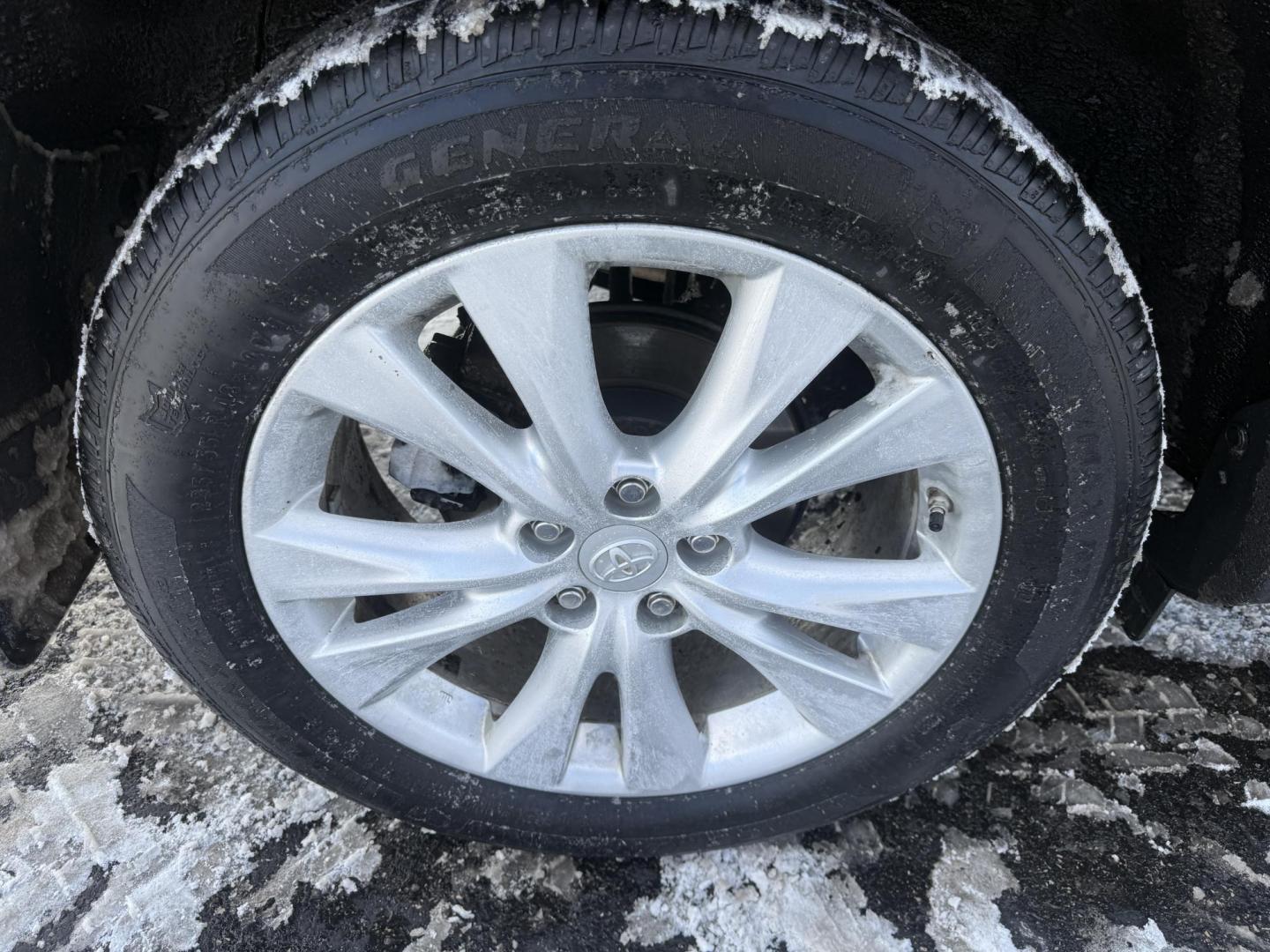 2014 Blue /Gray Toyota RAV4 Limited AWD (2T3DFREV2EW) with an 2.5L I4 DOHC 16V engine, Automatic transmission, located at 11115 Chardon Rd. , Chardon, OH, 44024, (440) 214-9705, 41.580246, -81.241943 - 2014 Toyota RAV4 Limited AWD – Sophisticated Comfort, Modern Safety, and Proven Reliability Experience the perfect mix of luxury, efficiency, and all-weather capability with this 2014 Toyota RAV4 Limited AWD. Powered by a fuel-efficient 2.5L I4 engine paired with a smooth 6-speed automatic tran - Photo#21