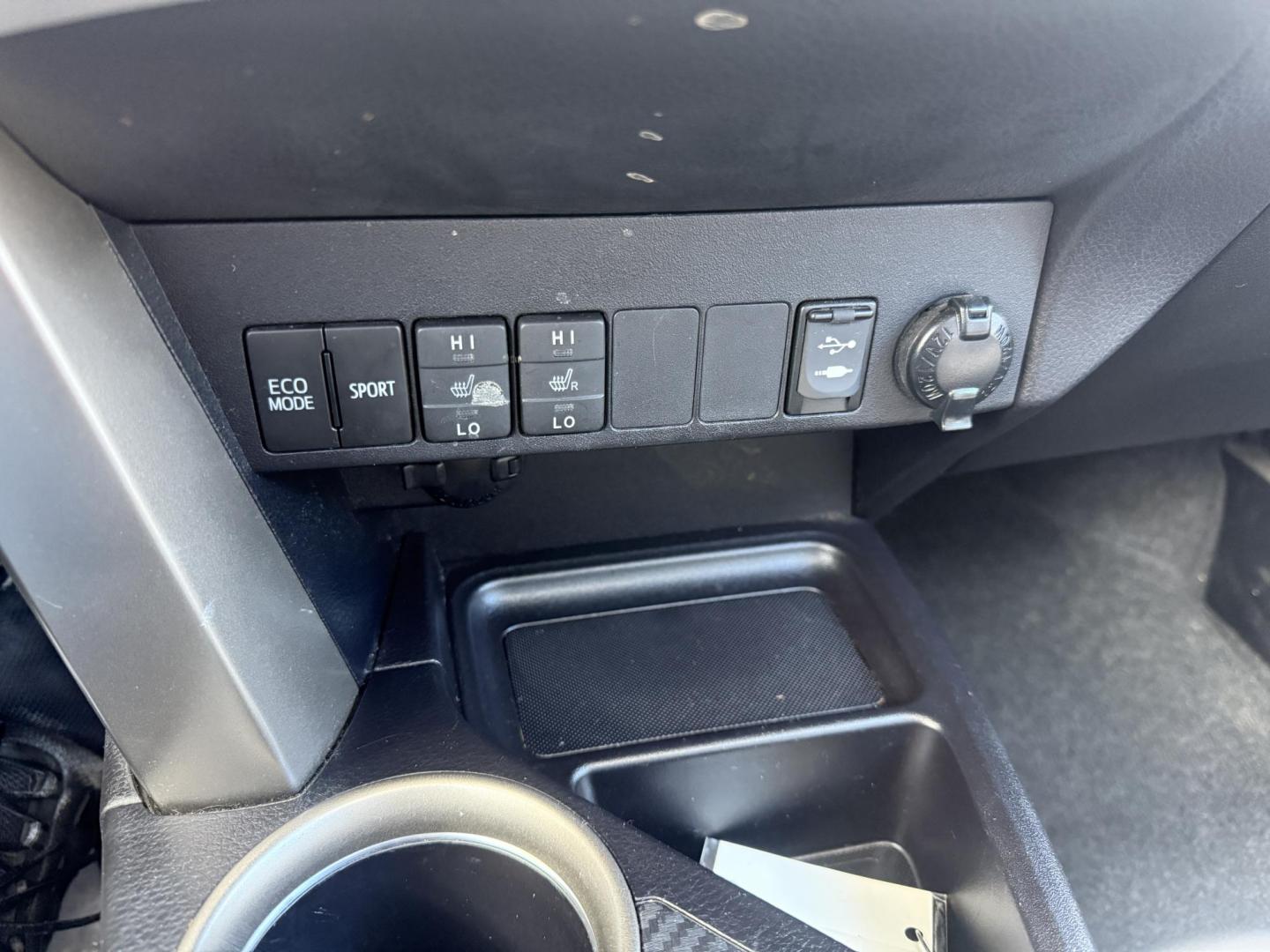 2014 Blue /Gray Toyota RAV4 Limited AWD (2T3DFREV2EW) with an 2.5L I4 DOHC 16V engine, Automatic transmission, located at 11115 Chardon Rd. , Chardon, OH, 44024, (440) 214-9705, 41.580246, -81.241943 - 2014 Toyota RAV4 Limited AWD – Sophisticated Comfort, Modern Safety, and Proven Reliability Experience the perfect mix of luxury, efficiency, and all-weather capability with this 2014 Toyota RAV4 Limited AWD. Powered by a fuel-efficient 2.5L I4 engine paired with a smooth 6-speed automatic tran - Photo#14