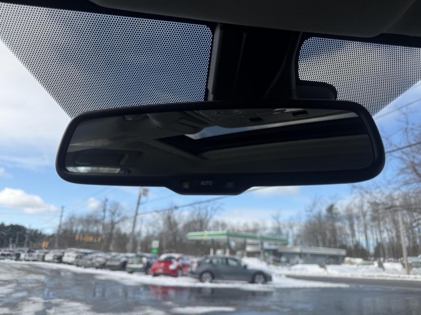 2014 Blue /Gray Toyota RAV4 Limited AWD (2T3DFREV2EW) with an 2.5L I4 DOHC 16V engine, Automatic transmission, located at 11115 Chardon Rd. , Chardon, OH, 44024, (440) 214-9705, 41.580246, -81.241943 - 2014 Toyota RAV4 Limited AWD – Sophisticated Comfort, Modern Safety, and Proven Reliability Experience the perfect mix of luxury, efficiency, and all-weather capability with this 2014 Toyota RAV4 Limited AWD. Powered by a fuel-efficient 2.5L I4 engine paired with a smooth 6-speed automatic tran - Photo#33