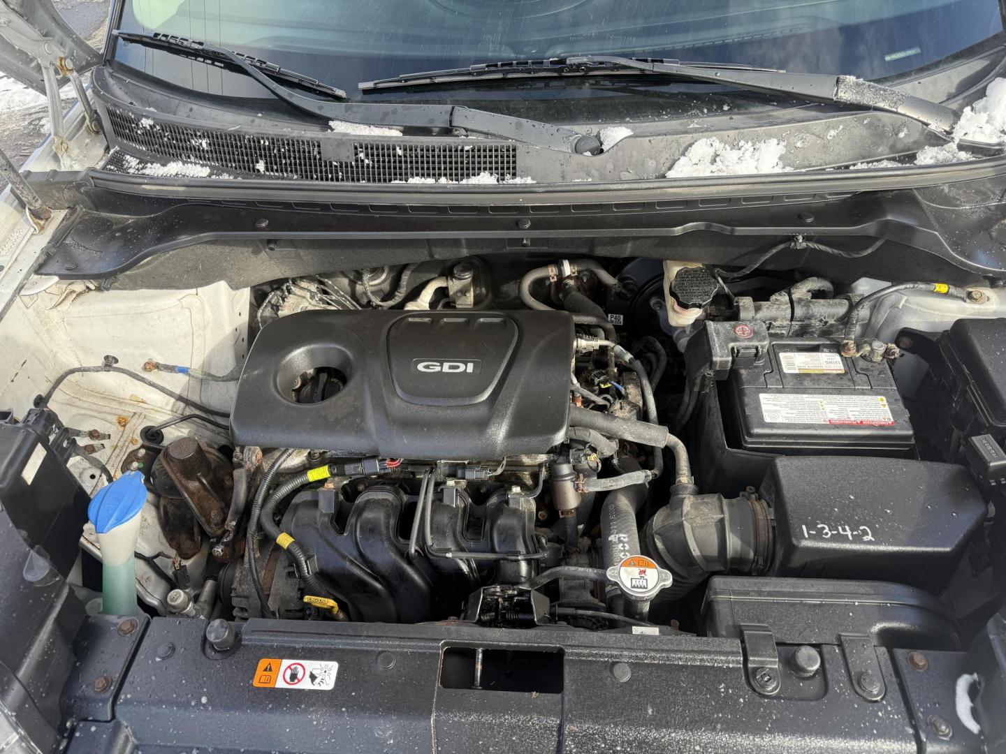 2017 Silver /Black Kia Soul (KNDJN2A23H7) with an 1.6L I4 DOHC 16V engine, 6 Speed Manual transmission, located at 11115 Chardon Rd. , Chardon, OH, 44024, (440) 214-9705, 41.580246, -81.241943 - Photo#5