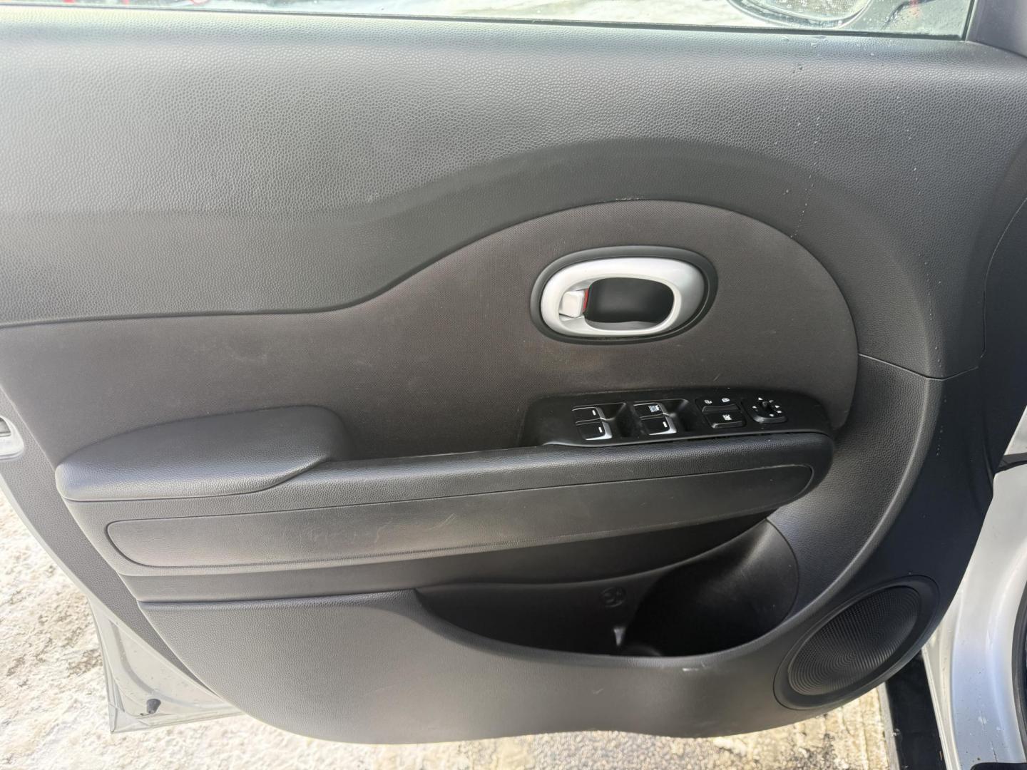 2017 Silver /Black Kia Soul (KNDJN2A23H7) with an 1.6L I4 DOHC 16V engine, 6 Speed Manual transmission, located at 11115 Chardon Rd. , Chardon, OH, 44024, (440) 214-9705, 41.580246, -81.241943 - Photo#24