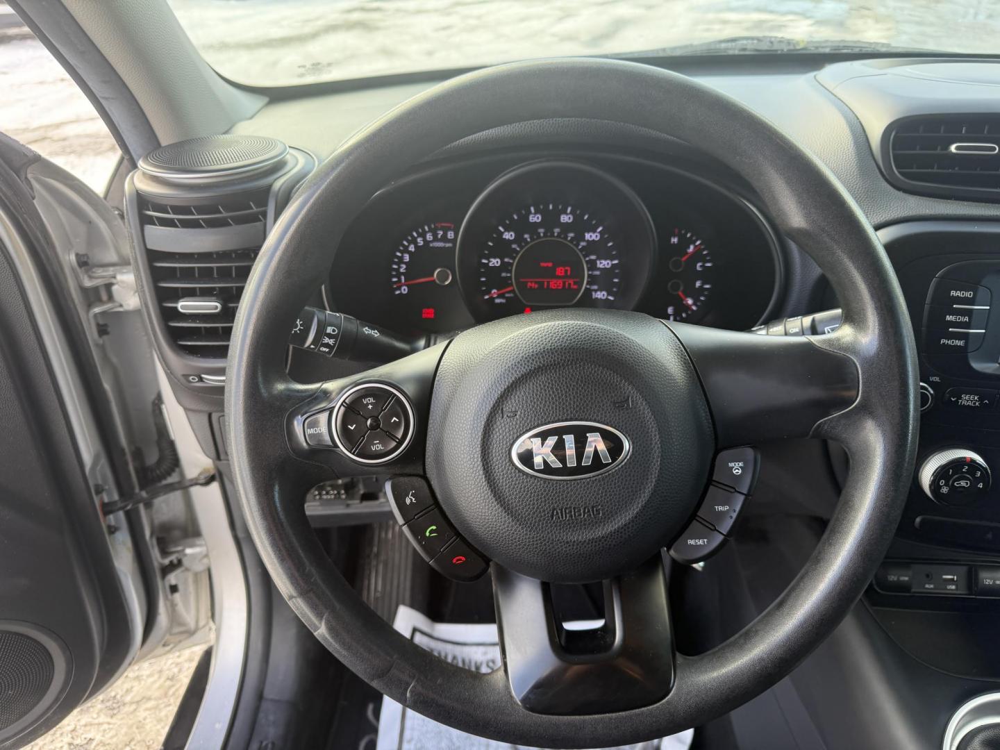 2017 Silver /Black Kia Soul (KNDJN2A23H7) with an 1.6L I4 DOHC 16V engine, 6 Speed Manual transmission, located at 11115 Chardon Rd. , Chardon, OH, 44024, (440) 214-9705, 41.580246, -81.241943 - Photo#8