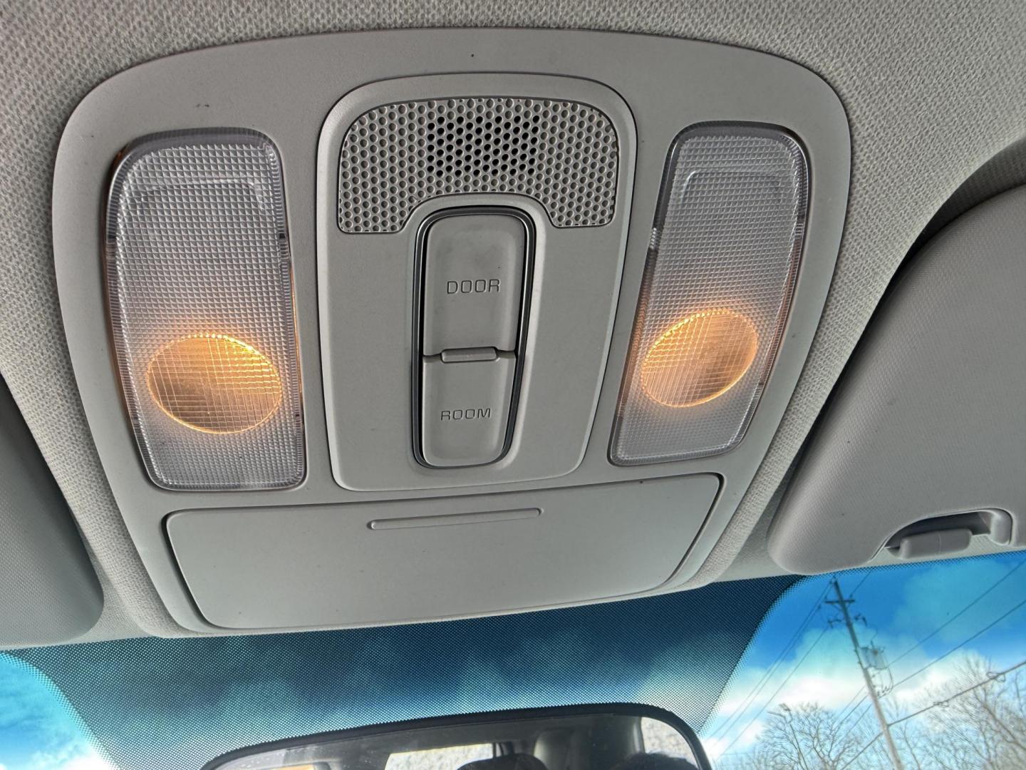 2017 Silver /Black Kia Soul (KNDJN2A23H7) with an 1.6L I4 DOHC 16V engine, 6 Speed Manual transmission, located at 11115 Chardon Rd. , Chardon, OH, 44024, (440) 214-9705, 41.580246, -81.241943 - Photo#30