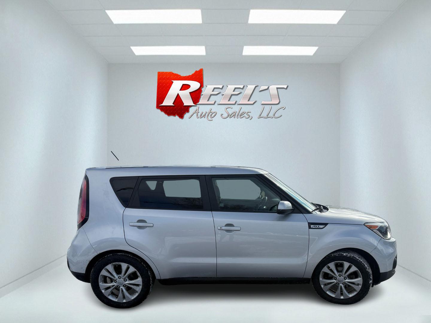 2017 Silver /Black Kia Soul (KNDJN2A23H7) with an 1.6L I4 DOHC 16V engine, 6 Speed Manual transmission, located at 11115 Chardon Rd. , Chardon, OH, 44024, (440) 214-9705, 41.580246, -81.241943 - Photo#15