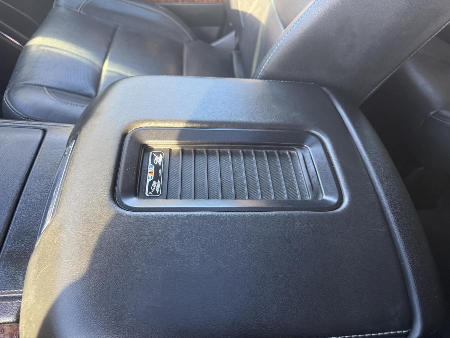 2018 Gray /Black Chevrolet Suburban Premier 4WD (1GNSKJKCXJR) with an 5.3L V8 OHV 16V engine, Automatic transmission, located at 547 E. Main St., Orwell, OH, 44076, (440) 437-5893, 41.535435, -80.847855 - 2018 Chevrolet Suburban Premier – Full-Size Luxury, Family Versatility, and Advanced Safety Travel in first-class comfort and confidence with this 2018 Chevrolet Suburban Premier. Powered by a robust 5.3L EcoTec3 V8 engine paired with a smooth 6-speed automatic transmission, 3.42 gearing, and a - Photo#46