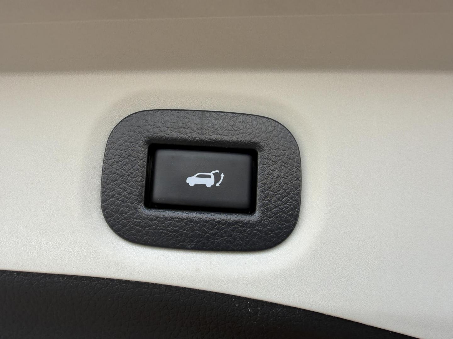 2020 Orange /Black Nissan Rogue SV AWD (JN8AT2MV5LW) with an 2.5L I4 DOHC 16V engine, Automatic transmission, located at 11115 Chardon Rd. , Chardon, OH, 44024, (440) 214-9705, 41.580246, -81.241943 - 2020 Nissan Rogue SV AWD – Modern Comfort, Efficient Performance, and Advanced Safety Step into versatility and innovation with this 2020 Nissan Rogue SV AWD. Driven by a fuel-efficient 2.5L I4 engine, this SUV offers both Sport and ECO modes for a personalized driving experience and delivers a - Photo#23