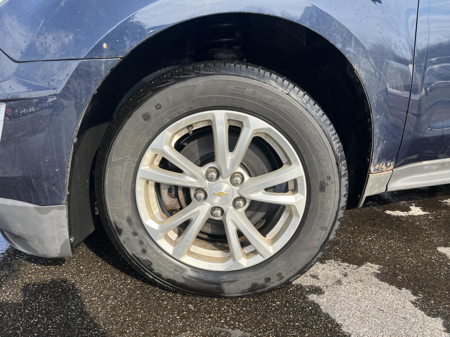 2017 Blue /Black Chevrolet Equinox LT AWD (2GNFLFEK3H6) with an 2.4L I4 DOHC 16V engine, Automatic transmission, located at 11115 Chardon Rd. , Chardon, OH, 44024, (440) 214-9705, 41.580246, -81.241943 - 2017 Chevrolet Equinox LT AWD – Efficient, Comfortable, and Loaded with Modern Features Discover versatility and comfort in this 2017 Chevrolet Equinox LT AWD. Powered by a reliable 2.4L EcoTec I4 engine paired with a smooth 6-speed automatic transmission, this SUV delivers impressive fuel effi - Photo#12