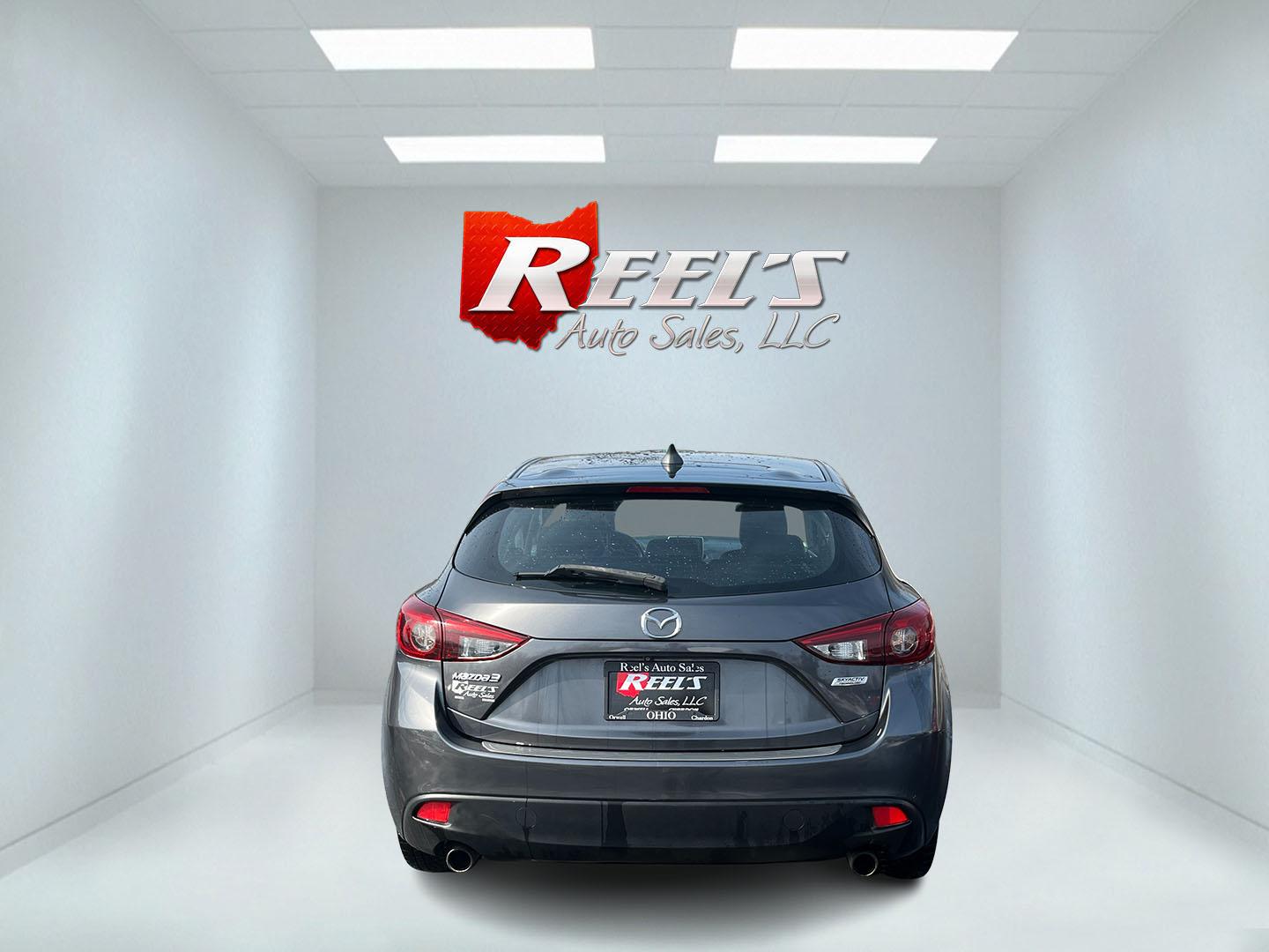 2014 Gray /Black Mazda MAZDA3 s Touring 5-Door (JM1BM1L32E1) with an 2.5L I4 DOHC 16V engine, Automatic transmission, located at 11115 Chardon Rd. , Chardon, OH, 44024, (440) 214-9705, 41.580246, -81.241943 - 2014 Mazda Mazda 3 Touring Hatchback – Stylish, Efficient, and Fully Equipped Experience sporty sophistication and outstanding fuel economy with this 2014 Mazda Mazda 3 Touring Hatchback. Powered by a responsive 2.5L I4 engine coupled with a smooth 6-speed automatic transmission, this hatchback - Photo#8