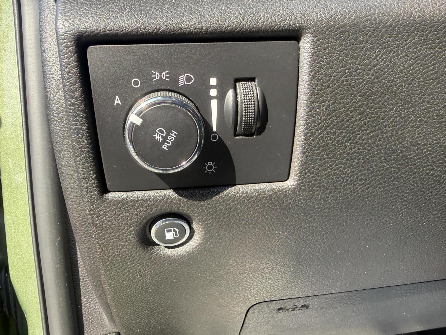 2020 Green /Black Jeep Grand Cherokee Trailhawk 4WD (1C4RJFLT2LC) with an 5.7L V8 OHV 16V engine, Automatic transmission, located at 11115 Chardon Rd. , Chardon, OH, 44024, (440) 214-9705, 41.580246, -81.241943 - This 2020 Jeep Grand Cherokee Trailhawk is a BEAST ready to dominate the road – built tough, loaded with luxury, and absolutely packed with premium features! Under the hood roars a powerful 5.7L HEMI V8 paired with an 8-speed automatic transmission and the legendary Quadra-Drive II 4WD system wit - Photo#11