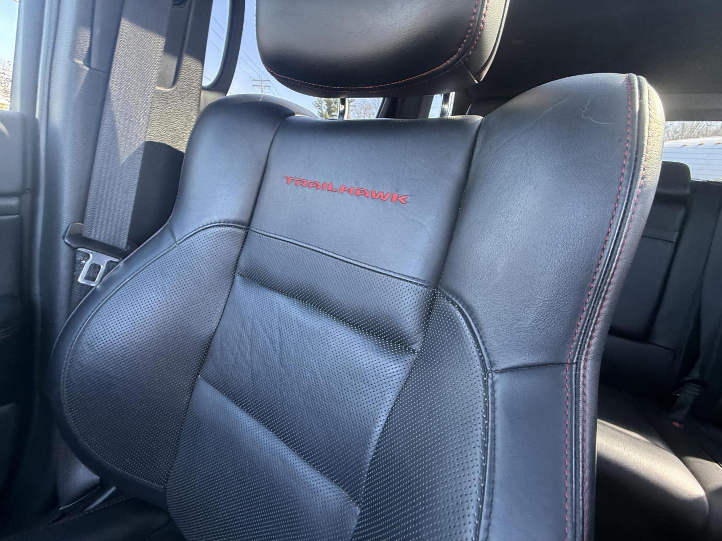 2020 Green /Black Jeep Grand Cherokee Trailhawk 4WD (1C4RJFLT2LC) with an 5.7L V8 OHV 16V engine, Automatic transmission, located at 11115 Chardon Rd. , Chardon, OH, 44024, (440) 214-9705, 41.580246, -81.241943 - This 2020 Jeep Grand Cherokee Trailhawk is a BEAST ready to dominate the road – built tough, loaded with luxury, and absolutely packed with premium features! Under the hood roars a powerful 5.7L HEMI V8 paired with an 8-speed automatic transmission and the legendary Quadra-Drive II 4WD system wit - Photo#21