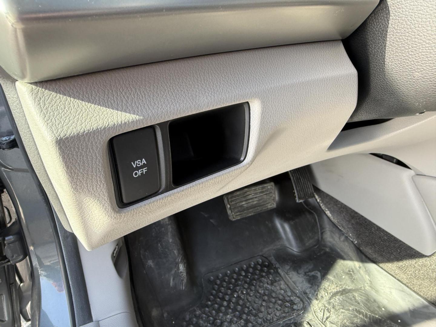 2010 Gray /Gray Honda Accord EX-L V-6 Sedan AT (1HGCP3F8XAA) with an 3.5L V6 SOHC 24V engine, Automatic transmission, located at 11115 Chardon Rd. , Chardon, OH, 44024, (440) 214-9705, 41.580246, -81.241943 - This 2010 Honda Accord EX-L with the powerhouse 3.5L V6 V-TEC engine is the perfect blend of thrilling performance, legendary reliability, and loaded luxury – and it’s only got 69K miles on the clock! Feel the rush from that smooth 5-speed automatic transmission delivering effortless power, whi - Photo#29