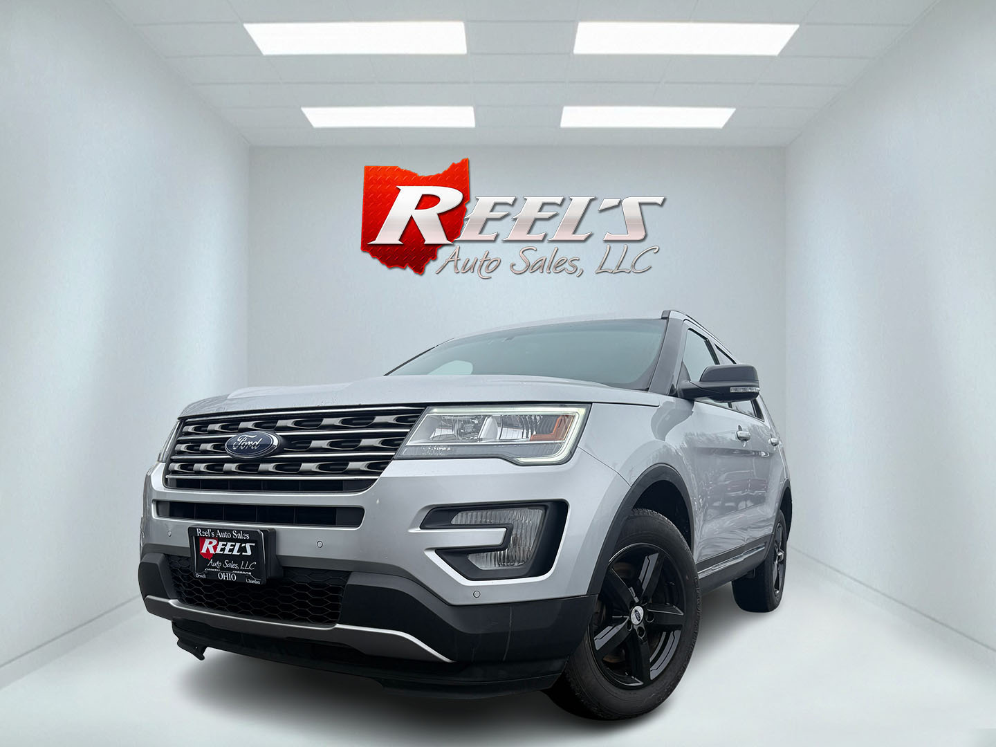 photo of 2017 Ford Explorer XLT 4WD