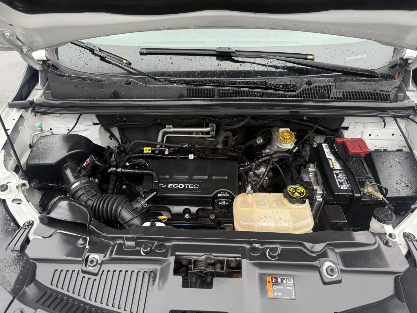 2017 White /Black Chevrolet Trax LT AWD (3GNCJPSB7HL) with an 1.4L I4 DOHC 16V TURBO engine, Automatic transmission, located at 547 E. Main St., Orwell, OH, 44076, (440) 437-5893, 41.535435, -80.847855 - 2017 Chevrolet Trax LT AWD – Turbo Fun, All-Weather Grip, and Loaded with Everyday Winners! This zippy 2017 Chevrolet Trax LT AWD is the perfect compact crossover that punches way above its weight! Powered by a lively 1.4L Turbocharged EcoTec I4 engine paired with a smooth 6-speed automatic trans - Photo#6