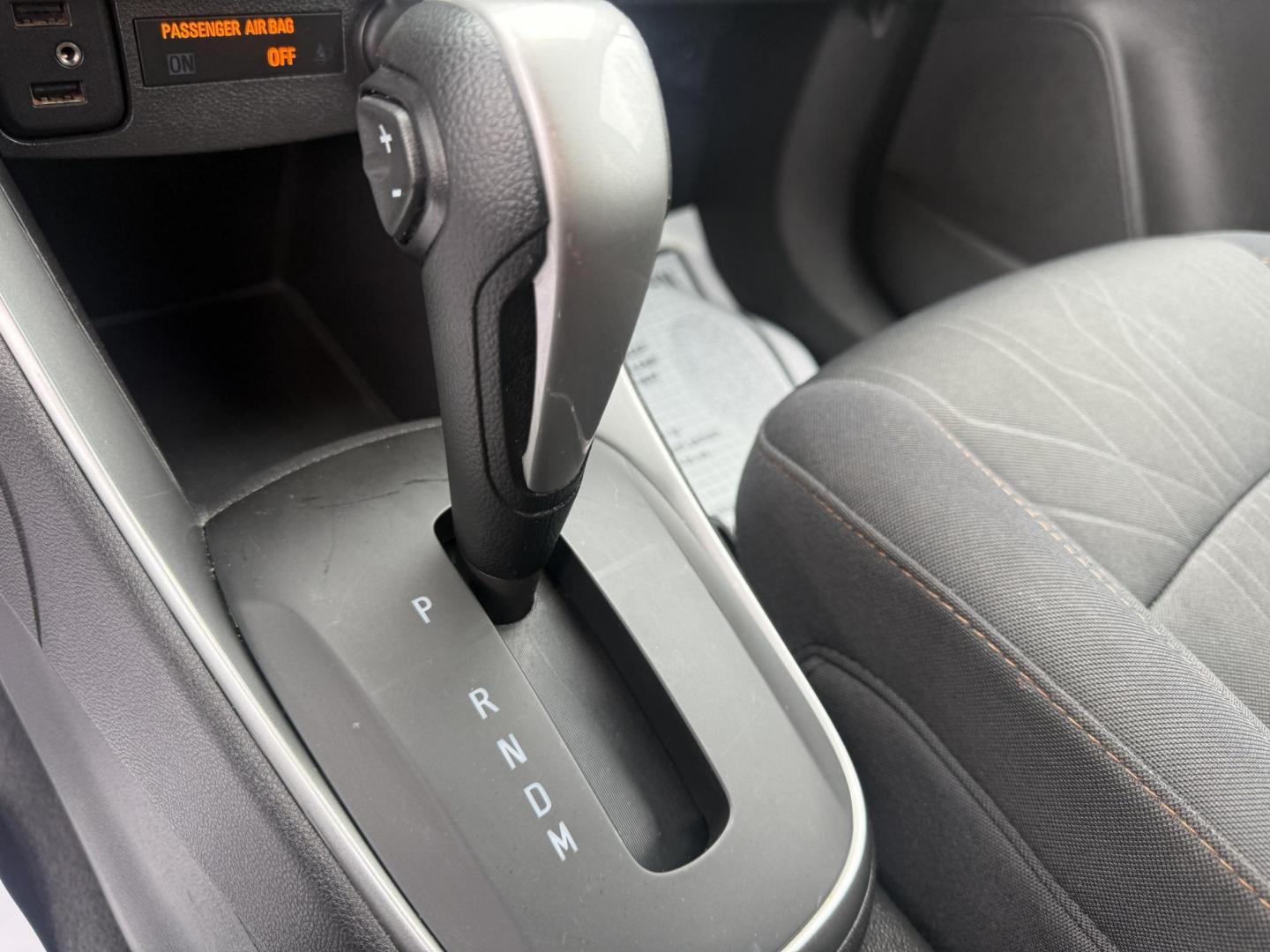 2017 White /Black Chevrolet Trax LT AWD (3GNCJPSB7HL) with an 1.4L I4 DOHC 16V TURBO engine, Automatic transmission, located at 547 E. Main St., Orwell, OH, 44076, (440) 437-5893, 41.535435, -80.847855 - 2017 Chevrolet Trax LT AWD – Turbo Fun, All-Weather Grip, and Loaded with Everyday Winners! This zippy 2017 Chevrolet Trax LT AWD is the perfect compact crossover that punches way above its weight! Powered by a lively 1.4L Turbocharged EcoTec I4 engine paired with a smooth 6-speed automatic trans - Photo#32