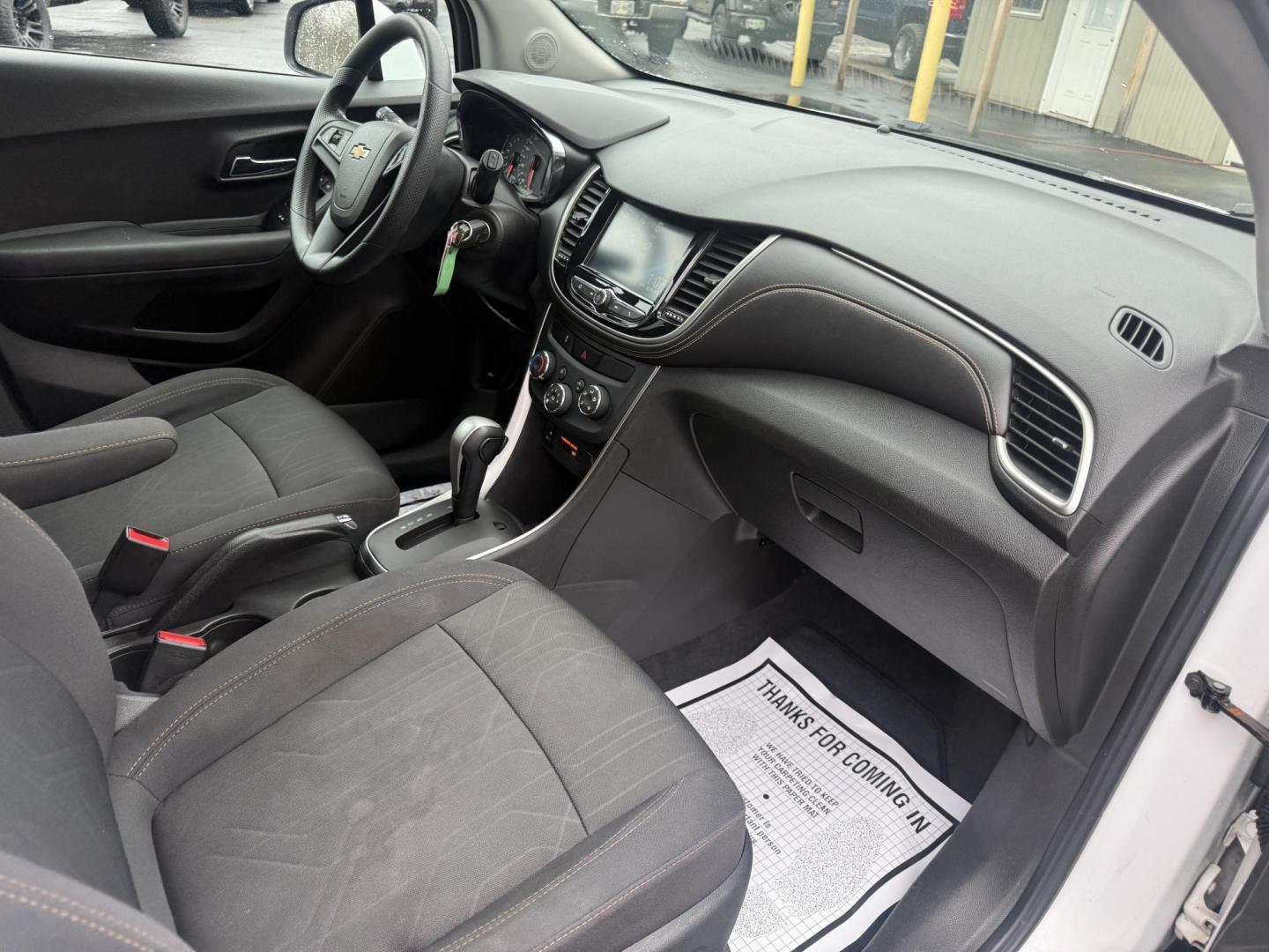 2017 White /Black Chevrolet Trax LT AWD (3GNCJPSB7HL) with an 1.4L I4 DOHC 16V TURBO engine, Automatic transmission, located at 547 E. Main St., Orwell, OH, 44076, (440) 437-5893, 41.535435, -80.847855 - 2017 Chevrolet Trax LT AWD – Turbo Fun, All-Weather Grip, and Loaded with Everyday Winners! This zippy 2017 Chevrolet Trax LT AWD is the perfect compact crossover that punches way above its weight! Powered by a lively 1.4L Turbocharged EcoTec I4 engine paired with a smooth 6-speed automatic trans - Photo#37