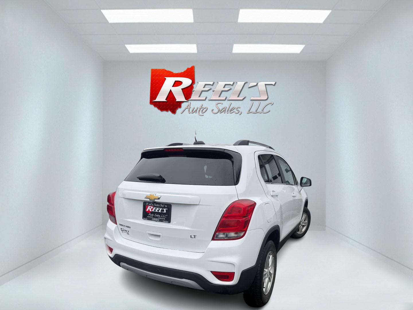 2017 White /Black Chevrolet Trax LT AWD (3GNCJPSB7HL) with an 1.4L I4 DOHC 16V TURBO engine, Automatic transmission, located at 547 E. Main St., Orwell, OH, 44076, (440) 437-5893, 41.535435, -80.847855 - 2017 Chevrolet Trax LT AWD – Turbo Fun, All-Weather Grip, and Loaded with Everyday Winners! This zippy 2017 Chevrolet Trax LT AWD is the perfect compact crossover that punches way above its weight! Powered by a lively 1.4L Turbocharged EcoTec I4 engine paired with a smooth 6-speed automatic trans - Photo#23