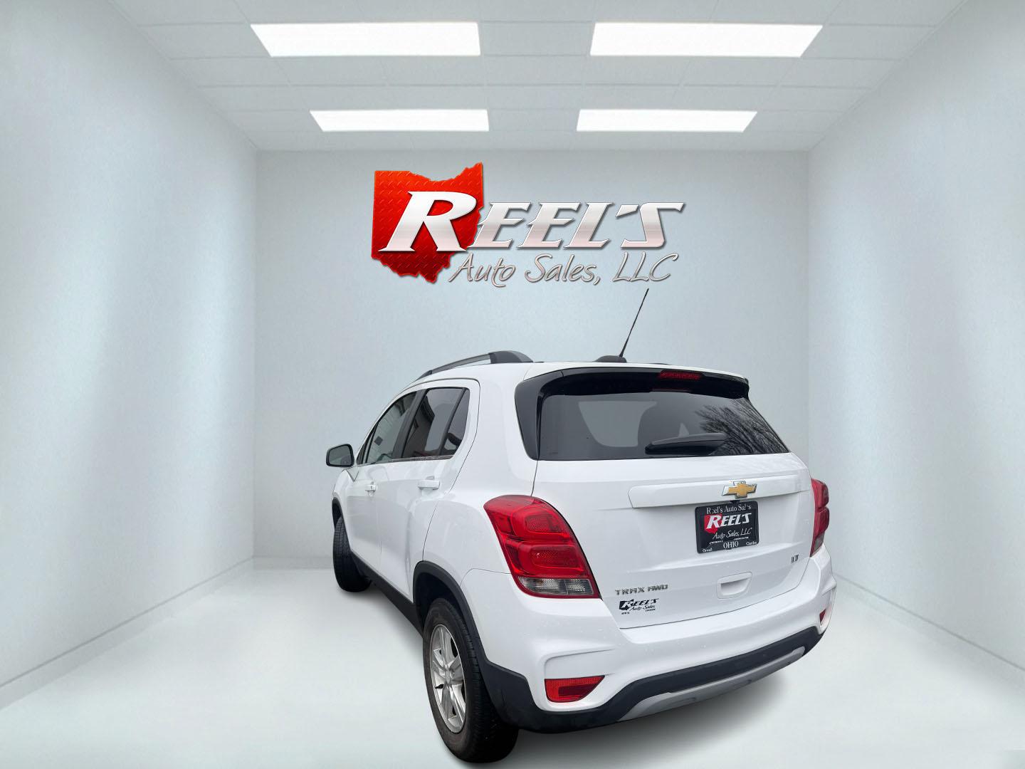 2017 White /Black Chevrolet Trax LT AWD (3GNCJPSB7HL) with an 1.4L I4 DOHC 16V TURBO engine, Automatic transmission, located at 547 E. Main St., Orwell, OH, 44076, (440) 437-5893, 41.535435, -80.847855 - 2017 Chevrolet Trax LT AWD – Turbo Fun, All-Weather Grip, and Loaded with Everyday Winners! This zippy 2017 Chevrolet Trax LT AWD is the perfect compact crossover that punches way above its weight! Powered by a lively 1.4L Turbocharged EcoTec I4 engine paired with a smooth 6-speed automatic trans - Photo#25