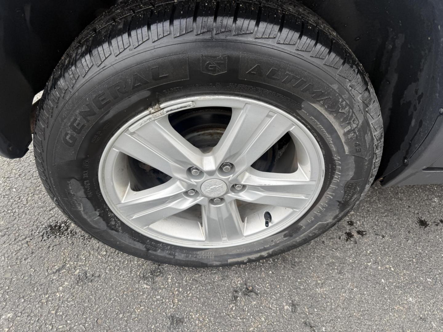 2017 White /Black Chevrolet Trax LT AWD (3GNCJPSB7HL) with an 1.4L I4 DOHC 16V TURBO engine, Automatic transmission, located at 547 E. Main St., Orwell, OH, 44076, (440) 437-5893, 41.535435, -80.847855 - 2017 Chevrolet Trax LT AWD – Turbo Fun, All-Weather Grip, and Loaded with Everyday Winners! This zippy 2017 Chevrolet Trax LT AWD is the perfect compact crossover that punches way above its weight! Powered by a lively 1.4L Turbocharged EcoTec I4 engine paired with a smooth 6-speed automatic trans - Photo#26