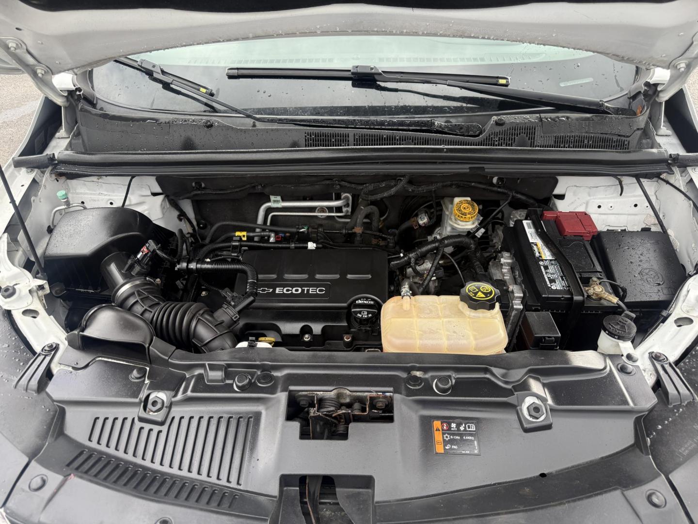 2017 White /Black Chevrolet Trax LT AWD (3GNCJPSB7HL) with an 1.4L I4 DOHC 16V TURBO engine, Automatic transmission, located at 547 E. Main St., Orwell, OH, 44076, (440) 437-5893, 41.535435, -80.847855 - 2017 Chevrolet Trax LT AWD – Turbo Fun, All-Weather Grip, and Loaded with Everyday Winners! This zippy 2017 Chevrolet Trax LT AWD is the perfect compact crossover that punches way above its weight! Powered by a lively 1.4L Turbocharged EcoTec I4 engine paired with a smooth 6-speed automatic trans - Photo#6