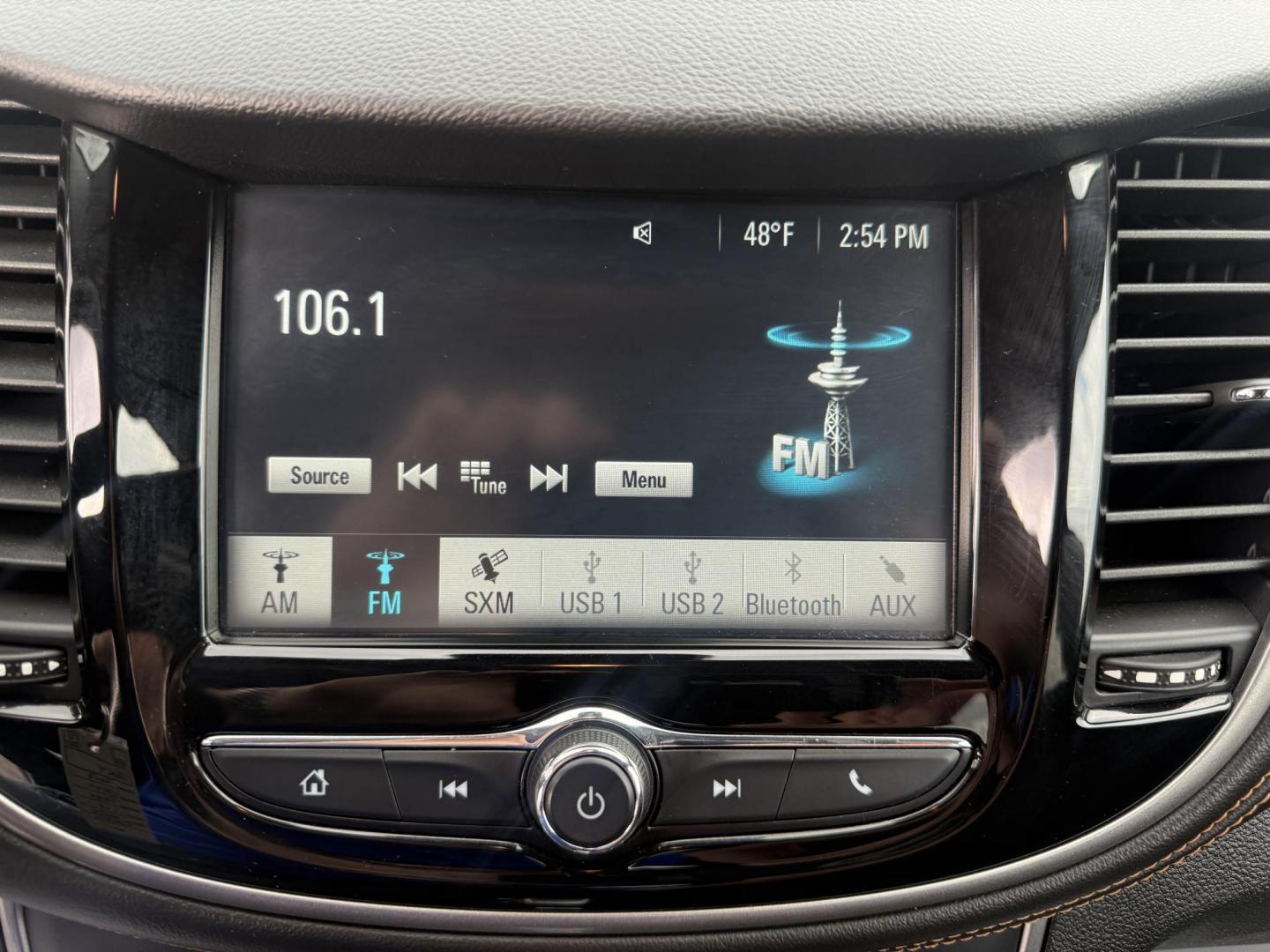 2017 White /Black Chevrolet Trax LT AWD (3GNCJPSB7HL) with an 1.4L I4 DOHC 16V TURBO engine, Automatic transmission, located at 547 E. Main St., Orwell, OH, 44076, (440) 437-5893, 41.535435, -80.847855 - 2017 Chevrolet Trax LT AWD – Turbo Fun, All-Weather Grip, and Loaded with Everyday Winners! This zippy 2017 Chevrolet Trax LT AWD is the perfect compact crossover that punches way above its weight! Powered by a lively 1.4L Turbocharged EcoTec I4 engine paired with a smooth 6-speed automatic trans - Photo#13