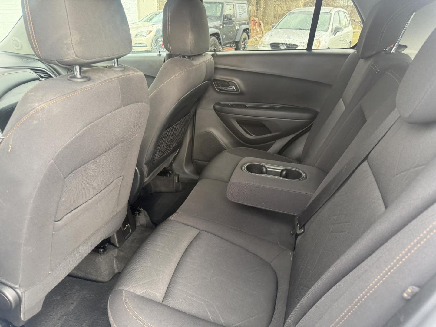 2017 White /Black Chevrolet Trax LT AWD (3GNCJPSB7HL) with an 1.4L I4 DOHC 16V TURBO engine, Automatic transmission, located at 547 E. Main St., Orwell, OH, 44076, (440) 437-5893, 41.535435, -80.847855 - 2017 Chevrolet Trax LT AWD – Turbo Fun, All-Weather Grip, and Loaded with Everyday Winners! This zippy 2017 Chevrolet Trax LT AWD is the perfect compact crossover that punches way above its weight! Powered by a lively 1.4L Turbocharged EcoTec I4 engine paired with a smooth 6-speed automatic trans - Photo#20