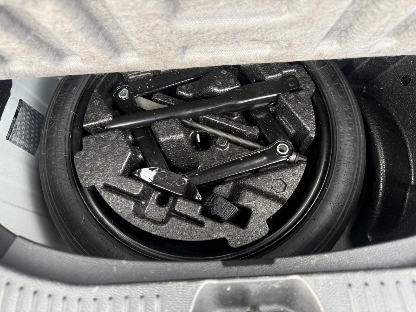 2017 White /Black Chevrolet Trax LT AWD (3GNCJPSB7HL) with an 1.4L I4 DOHC 16V TURBO engine, Automatic transmission, located at 547 E. Main St., Orwell, OH, 44076, (440) 437-5893, 41.535435, -80.847855 - 2017 Chevrolet Trax LT AWD – Turbo Fun, All-Weather Grip, and Loaded with Everyday Winners! This zippy 2017 Chevrolet Trax LT AWD is the perfect compact crossover that punches way above its weight! Powered by a lively 1.4L Turbocharged EcoTec I4 engine paired with a smooth 6-speed automatic trans - Photo#24