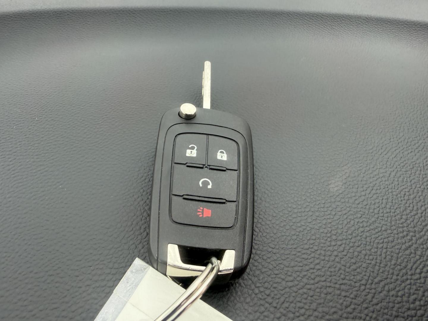 2017 White /Black Chevrolet Trax LT AWD (3GNCJPSB7HL) with an 1.4L I4 DOHC 16V TURBO engine, Automatic transmission, located at 547 E. Main St., Orwell, OH, 44076, (440) 437-5893, 41.535435, -80.847855 - 2017 Chevrolet Trax LT AWD – Turbo Fun, All-Weather Grip, and Loaded with Everyday Winners! This zippy 2017 Chevrolet Trax LT AWD is the perfect compact crossover that punches way above its weight! Powered by a lively 1.4L Turbocharged EcoTec I4 engine paired with a smooth 6-speed automatic trans - Photo#40