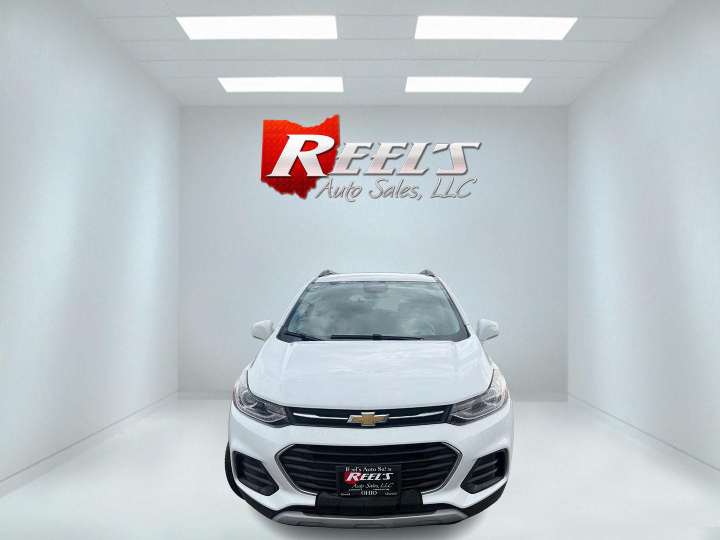 2017 White /Black Chevrolet Trax LT AWD (3GNCJPSB7HL) with an 1.4L I4 DOHC 16V TURBO engine, Automatic transmission, located at 547 E. Main St., Orwell, OH, 44076, (440) 437-5893, 41.535435, -80.847855 - 2017 Chevrolet Trax LT AWD – Turbo Fun, All-Weather Grip, and Loaded with Everyday Winners! This zippy 2017 Chevrolet Trax LT AWD is the perfect compact crossover that punches way above its weight! Powered by a lively 1.4L Turbocharged EcoTec I4 engine paired with a smooth 6-speed automatic trans - Photo#1