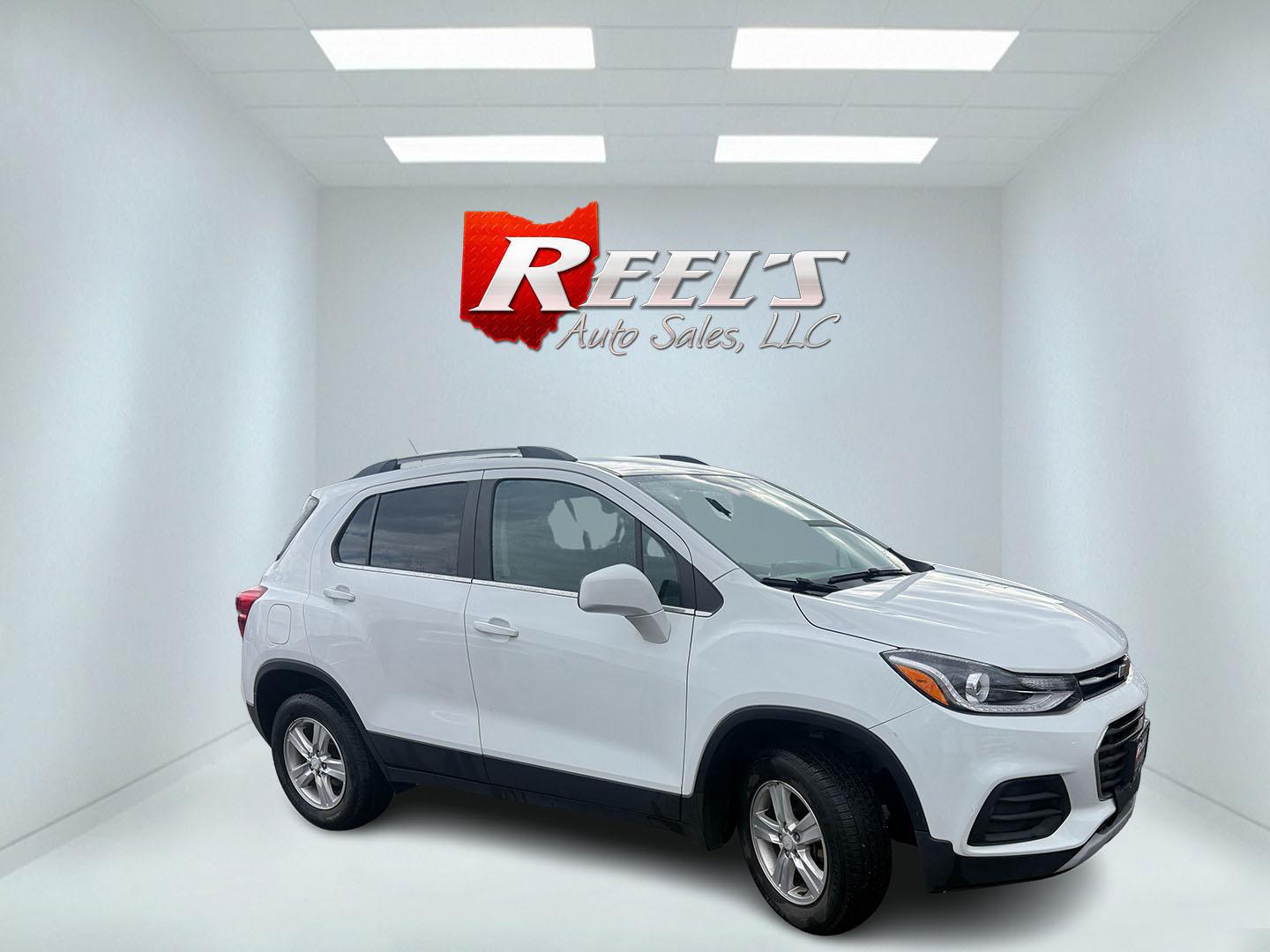 2017 White /Black Chevrolet Trax LT AWD (3GNCJPSB7HL) with an 1.4L I4 DOHC 16V TURBO engine, Automatic transmission, located at 547 E. Main St., Orwell, OH, 44076, (440) 437-5893, 41.535435, -80.847855 - 2017 Chevrolet Trax LT AWD – Turbo Fun, All-Weather Grip, and Loaded with Everyday Winners! This zippy 2017 Chevrolet Trax LT AWD is the perfect compact crossover that punches way above its weight! Powered by a lively 1.4L Turbocharged EcoTec I4 engine paired with a smooth 6-speed automatic trans - Photo#3
