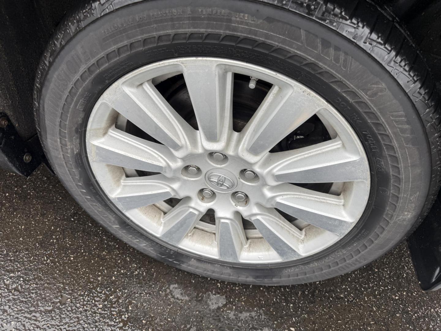 2017 Black /Gray Toyota Sienna XLE 7-Passenger AWD (5TDDZ3DC6HS) with an 3.5L V6 EFI DOHC 24V engine, Automatic transmission, located at 547 E. Main St., Orwell, OH, 44076, (440) 437-5893, 41.535435, -80.847855 - 2017 Toyota Sienna XLE AWD – The Ultimate Family Adventure Van Loaded with Comfort & Confidence! This 2017 Toyota Sienna XLE AWD is the gold standard for family hauling – spacious, reliable, and packed with premium features that make every trip a breeze! Powered by the smooth, proven 3.5L D-4S - Photo#32