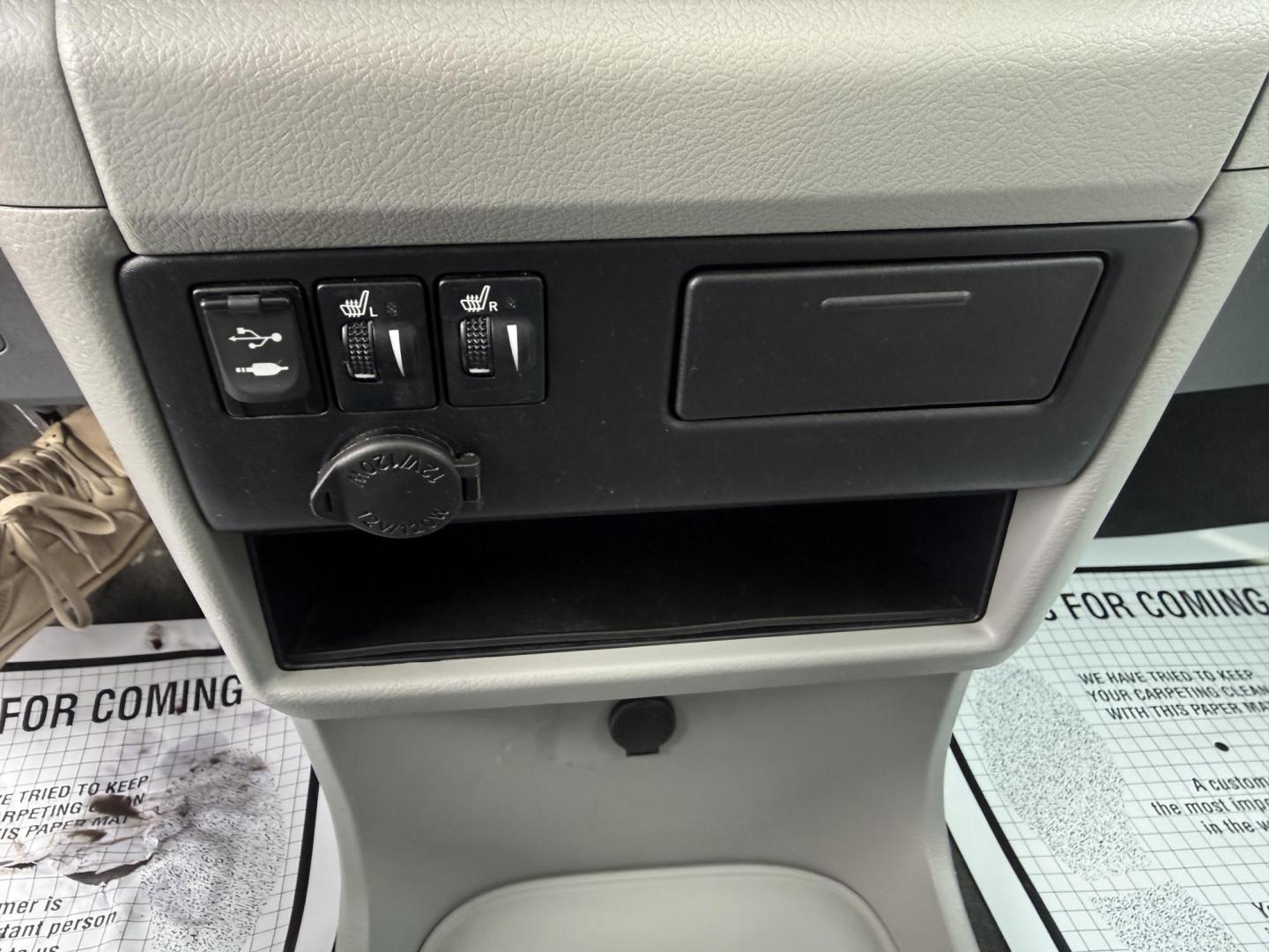 2017 Black /Gray Toyota Sienna XLE 7-Passenger AWD (5TDDZ3DC6HS) with an 3.5L V6 EFI DOHC 24V engine, Automatic transmission, located at 547 E. Main St., Orwell, OH, 44076, (440) 437-5893, 41.535435, -80.847855 - 2017 Toyota Sienna XLE AWD – The Ultimate Family Adventure Van Loaded with Comfort & Confidence! This 2017 Toyota Sienna XLE AWD is the gold standard for family hauling – spacious, reliable, and packed with premium features that make every trip a breeze! Powered by the smooth, proven 3.5L D-4S - Photo#17