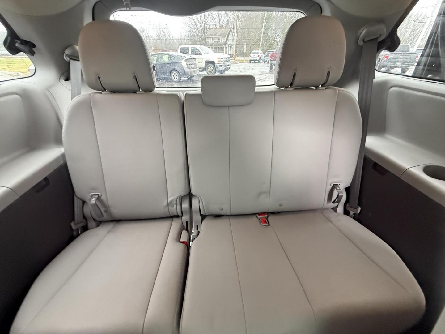 2017 Black /Gray Toyota Sienna XLE 7-Passenger AWD (5TDDZ3DC6HS) with an 3.5L V6 EFI DOHC 24V engine, Automatic transmission, located at 547 E. Main St., Orwell, OH, 44076, (440) 437-5893, 41.535435, -80.847855 - 2017 Toyota Sienna XLE AWD – The Ultimate Family Adventure Van Loaded with Comfort & Confidence! This 2017 Toyota Sienna XLE AWD is the gold standard for family hauling – spacious, reliable, and packed with premium features that make every trip a breeze! Powered by the smooth, proven 3.5L D-4S - Photo#23