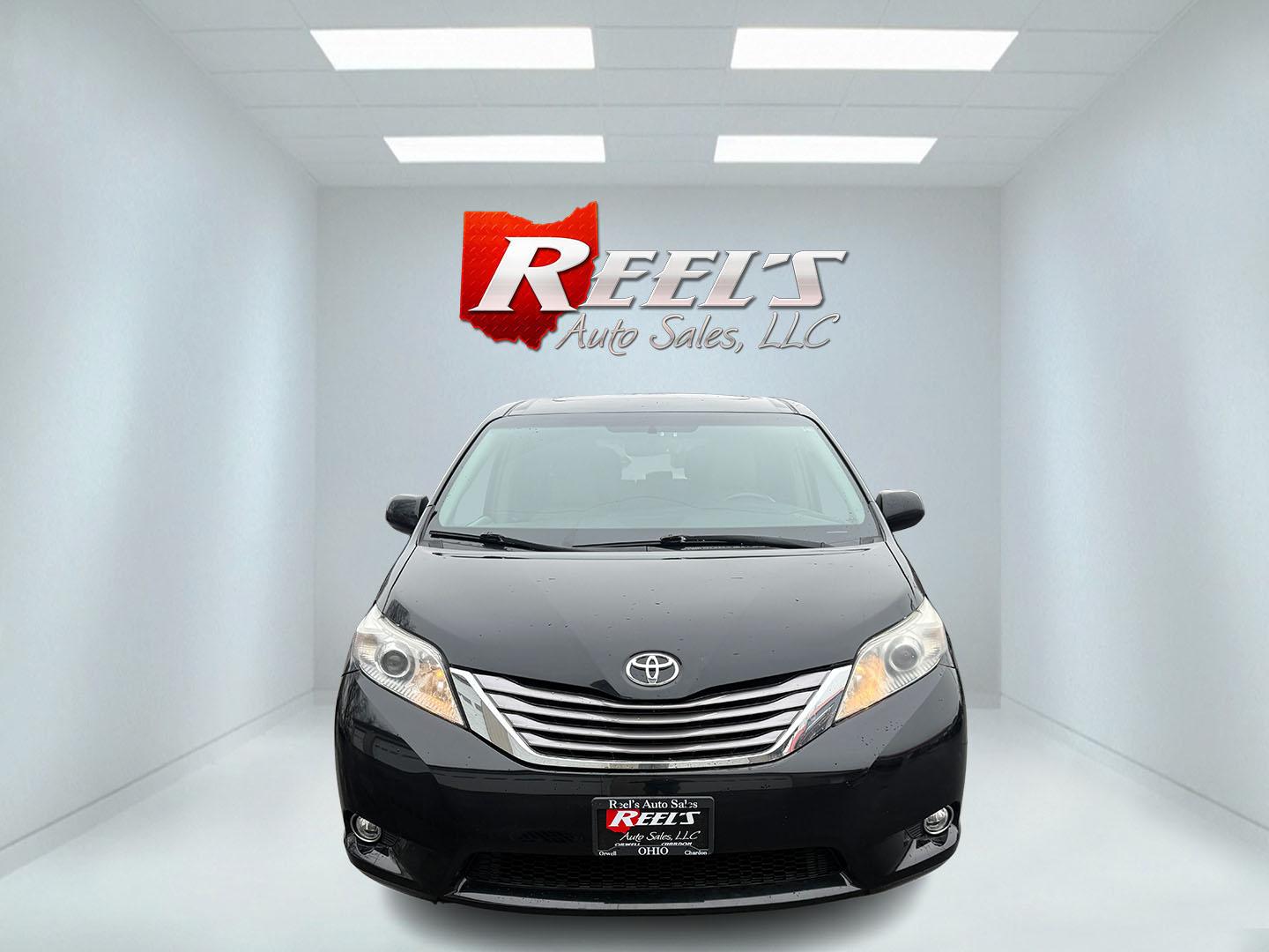 2017 Black /Gray Toyota Sienna XLE 7-Passenger AWD (5TDDZ3DC6HS) with an 3.5L V6 EFI DOHC 24V engine, Automatic transmission, located at 547 E. Main St., Orwell, OH, 44076, (440) 437-5893, 41.535435, -80.847855 - 2017 Toyota Sienna XLE AWD – The Ultimate Family Adventure Van Loaded with Comfort & Confidence! This 2017 Toyota Sienna XLE AWD is the gold standard for family hauling – spacious, reliable, and packed with premium features that make every trip a breeze! Powered by the smooth, proven 3.5L D-4S - Photo#1