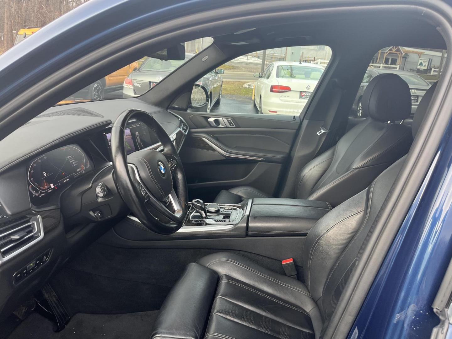2020 Blue /Black BMW X5 xDrive40i (5UXCR6C06L9) with an 3.0L I6 DOHC 24V Turbo engine, Automatic transmission, located at 11115 Chardon Rd. , Chardon, OH, 44024, (440) 214-9705, 41.580246, -81.241943 - 2020 BMW X5 xDrive40i – Ultimate Luxury SUV with Thrilling Performance and Loaded Premium Features! This breathtaking 2020 BMW X5 xDrive40i is pure driving exhilaration wrapped in world-class luxury! The silky-smooth 3.0L Turbocharged I6 engine unleashes effortless power through an ultra-responsi - Photo#19