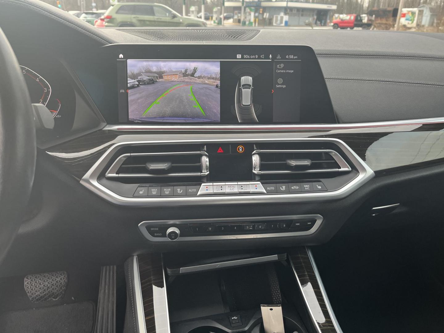 2020 Blue /Black BMW X5 xDrive40i (5UXCR6C06L9) with an 3.0L I6 DOHC 24V Turbo engine, Automatic transmission, located at 11115 Chardon Rd. , Chardon, OH, 44024, (440) 214-9705, 41.580246, -81.241943 - 2020 BMW X5 xDrive40i – Ultimate Luxury SUV with Thrilling Performance and Loaded Premium Features! This breathtaking 2020 BMW X5 xDrive40i is pure driving exhilaration wrapped in world-class luxury! The silky-smooth 3.0L Turbocharged I6 engine unleashes effortless power through an ultra-responsi - Photo#24