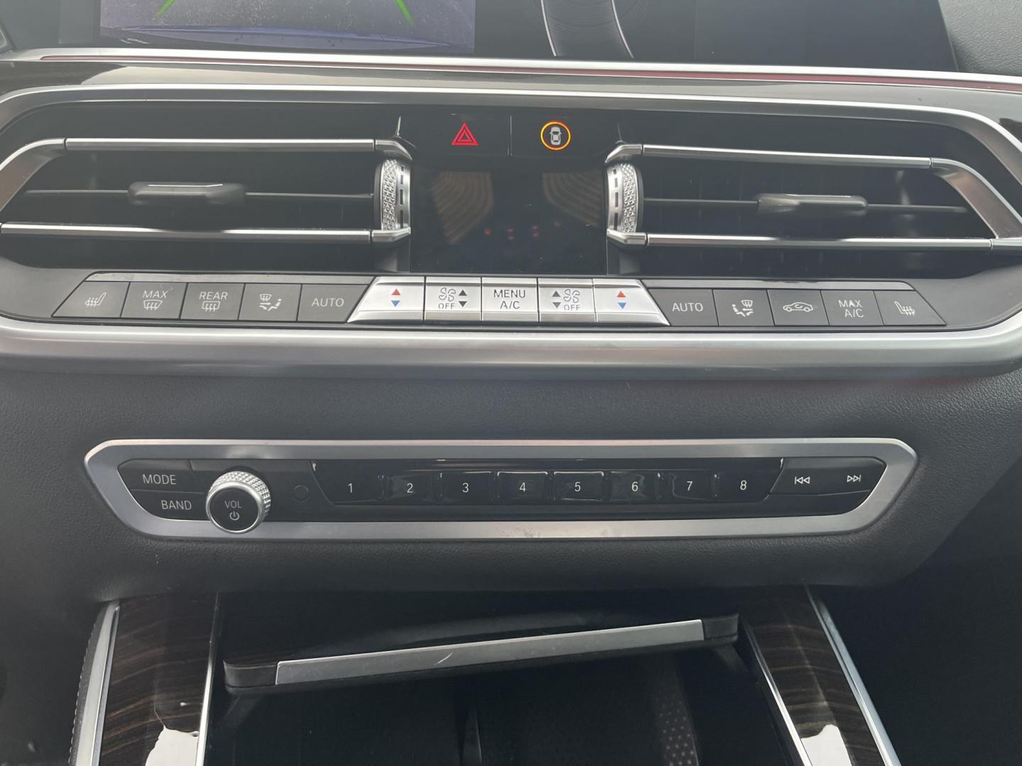 2020 Blue /Black BMW X5 xDrive40i (5UXCR6C06L9) with an 3.0L I6 DOHC 24V Turbo engine, Automatic transmission, located at 11115 Chardon Rd. , Chardon, OH, 44024, (440) 214-9705, 41.580246, -81.241943 - 2020 BMW X5 xDrive40i – Ultimate Luxury SUV with Thrilling Performance and Loaded Premium Features! This breathtaking 2020 BMW X5 xDrive40i is pure driving exhilaration wrapped in world-class luxury! The silky-smooth 3.0L Turbocharged I6 engine unleashes effortless power through an ultra-responsi - Photo#25