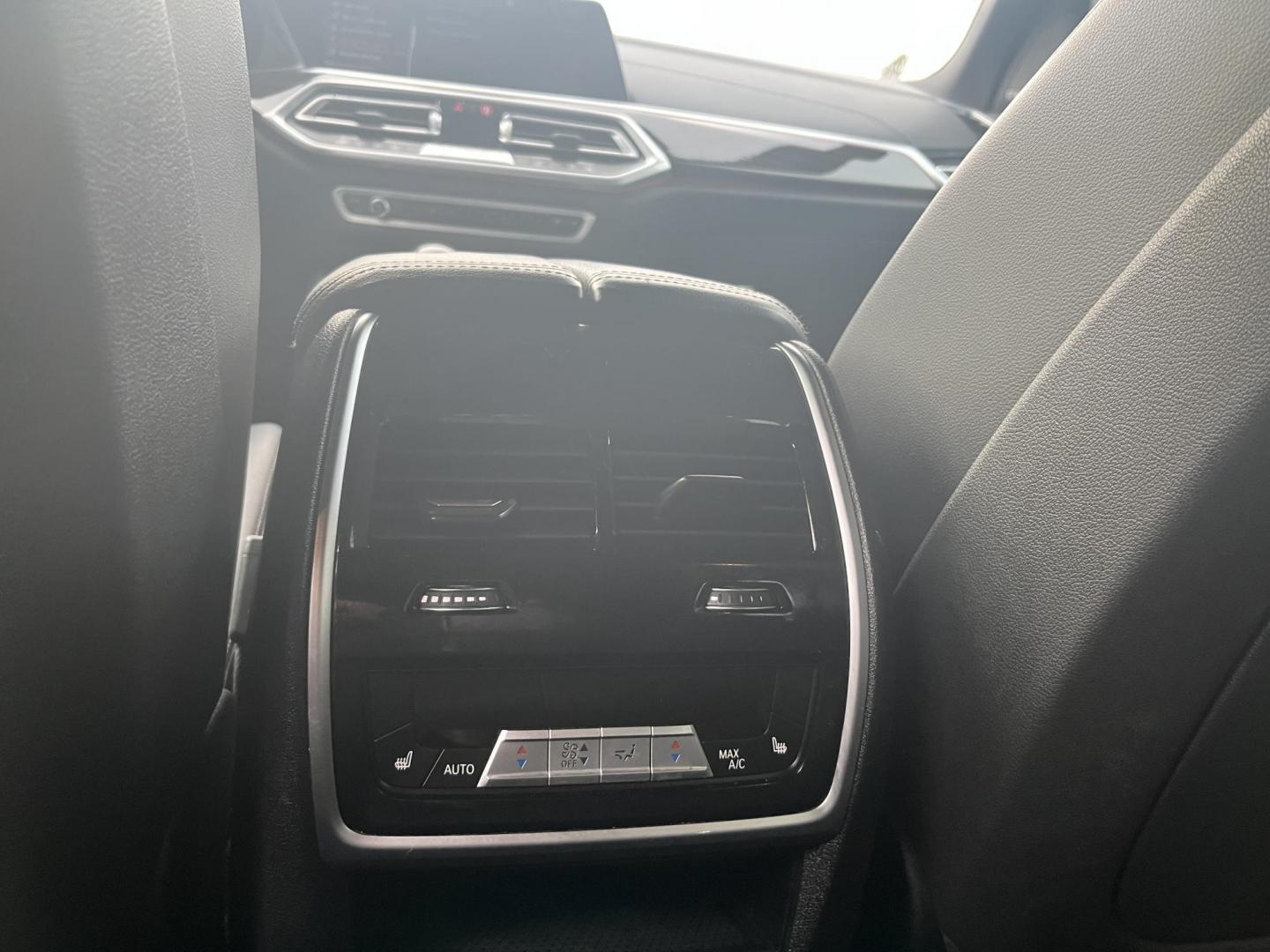 2020 Blue /Black BMW X5 xDrive40i (5UXCR6C06L9) with an 3.0L I6 DOHC 24V Turbo engine, Automatic transmission, located at 11115 Chardon Rd. , Chardon, OH, 44024, (440) 214-9705, 41.580246, -81.241943 - 2020 BMW X5 xDrive40i – Ultimate Luxury SUV with Thrilling Performance and Loaded Premium Features! This breathtaking 2020 BMW X5 xDrive40i is pure driving exhilaration wrapped in world-class luxury! The silky-smooth 3.0L Turbocharged I6 engine unleashes effortless power through an ultra-responsi - Photo#34