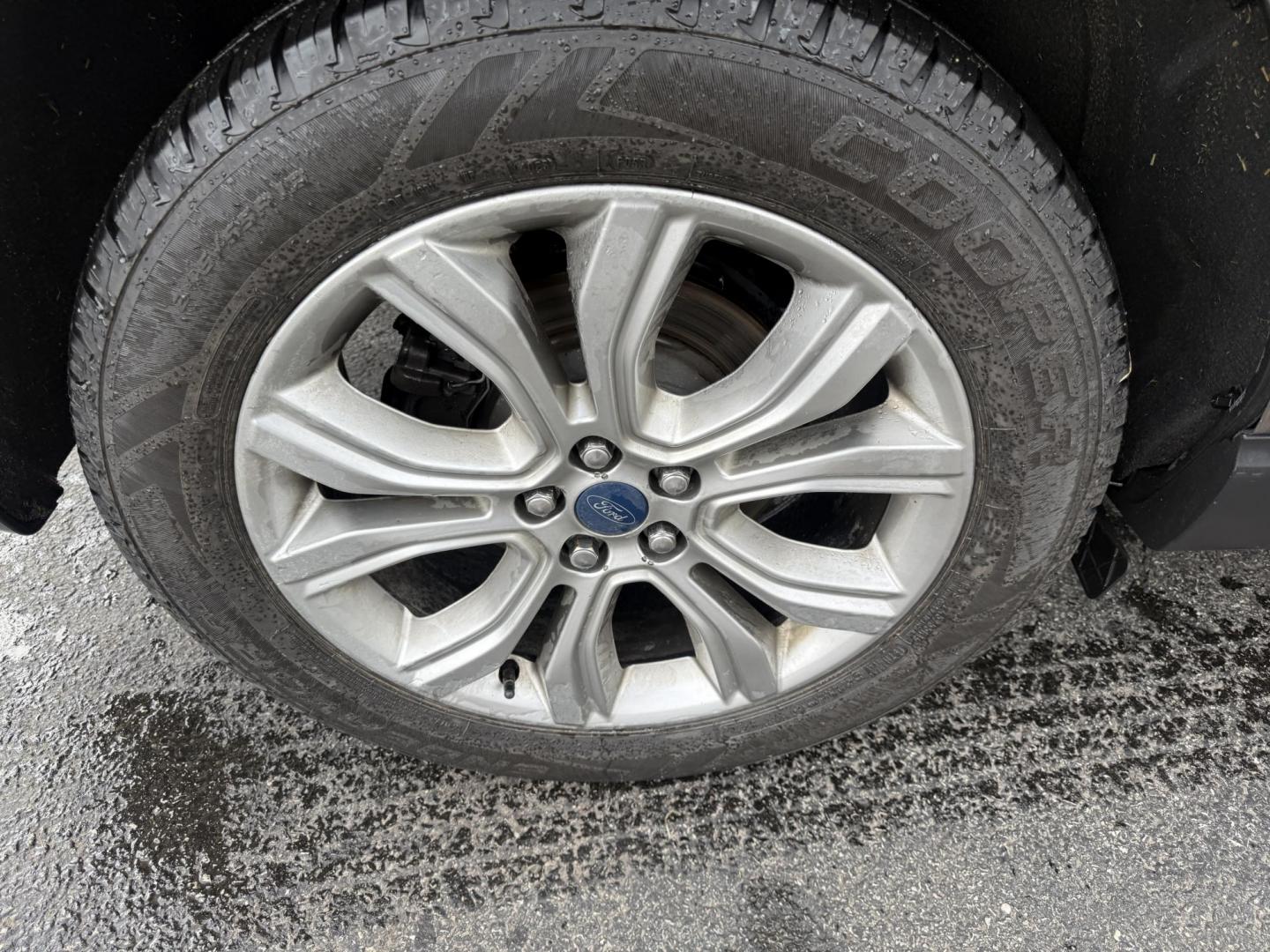 2019 Gray Ford Edge Titanium AWD (2FMPK4K99KB) with an 2.0L L4 DOHC 16V Turbo engine, Automatic transmission, located at 547 E. Main St., Orwell, OH, 44076, (440) 437-5893, 41.535435, -80.847855 - 2019 Ford Edge Titanium AWD – Top-Tier Luxury, Turbo Thrills, and Every Premium Feature You Crave! This 2019 Ford Edge Titanium AWD is loaded to the gills and ready to elevate every drive! The responsive 2.0L Turbocharged EcoBoost I4 engine teams up with a slick 8-speed automatic transmission and - Photo#31