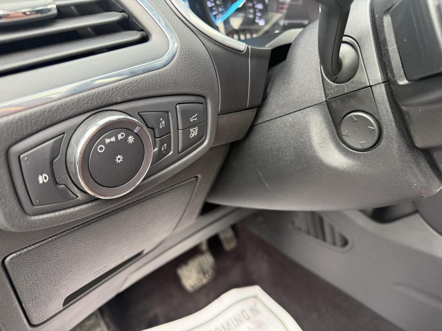 2019 Gray Ford Edge Titanium AWD (2FMPK4K99KB) with an 2.0L L4 DOHC 16V Turbo engine, Automatic transmission, located at 547 E. Main St., Orwell, OH, 44076, (440) 437-5893, 41.535435, -80.847855 - 2019 Ford Edge Titanium AWD – Top-Tier Luxury, Turbo Thrills, and Every Premium Feature You Crave! This 2019 Ford Edge Titanium AWD is loaded to the gills and ready to elevate every drive! The responsive 2.0L Turbocharged EcoBoost I4 engine teams up with a slick 8-speed automatic transmission and - Photo#10