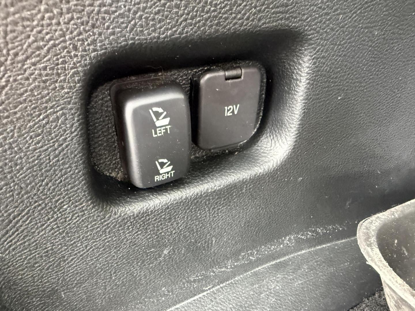 2019 Gray Ford Edge Titanium AWD (2FMPK4K99KB) with an 2.0L L4 DOHC 16V Turbo engine, Automatic transmission, located at 547 E. Main St., Orwell, OH, 44076, (440) 437-5893, 41.535435, -80.847855 - 2019 Ford Edge Titanium AWD – Top-Tier Luxury, Turbo Thrills, and Every Premium Feature You Crave! This 2019 Ford Edge Titanium AWD is loaded to the gills and ready to elevate every drive! The responsive 2.0L Turbocharged EcoBoost I4 engine teams up with a slick 8-speed automatic transmission and - Photo#28