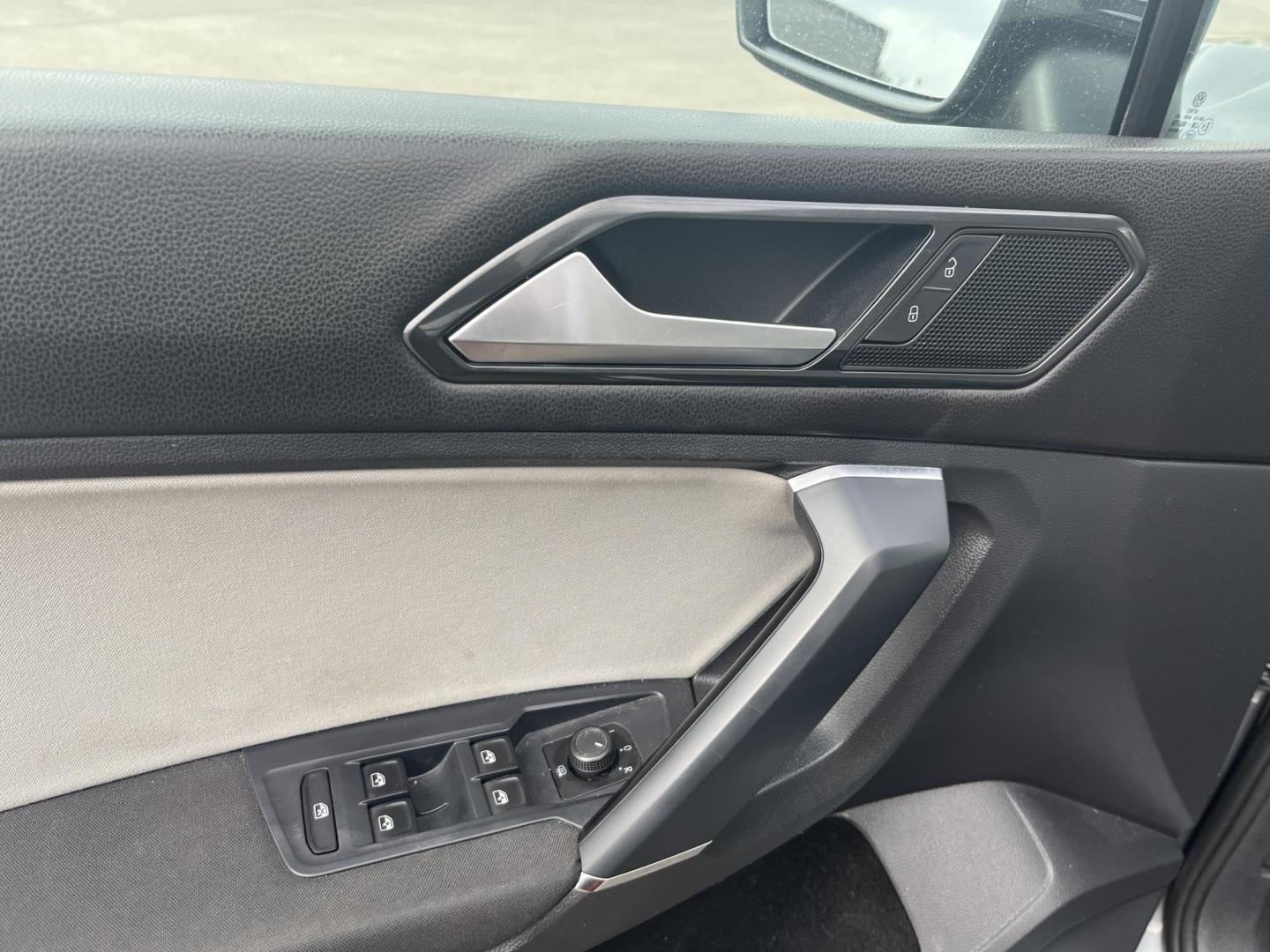 2018 Gray /Gray Volkswagen Tiguan S 4Motion AWD (3VV0B7AX1JM) with an 2.0L I4 DOHC 16V TURBO engine, Automatic transmission, located at 11115 Chardon Rd. , Chardon, OH, 44024, (440) 214-9705, 41.580246, -81.241943 - 2018 Volkswagen Tiguan S AWD – Versatile Turbo Crossover with All-Weather Grip and Modern Tech! This sharp 2018 Volkswagen Tiguan S AWD is the perfect everyday adventure machine! Powered by a responsive 2.0L Turbocharged I4 engine paired with a smooth 8-speed automatic transmission and legendary - Photo#17