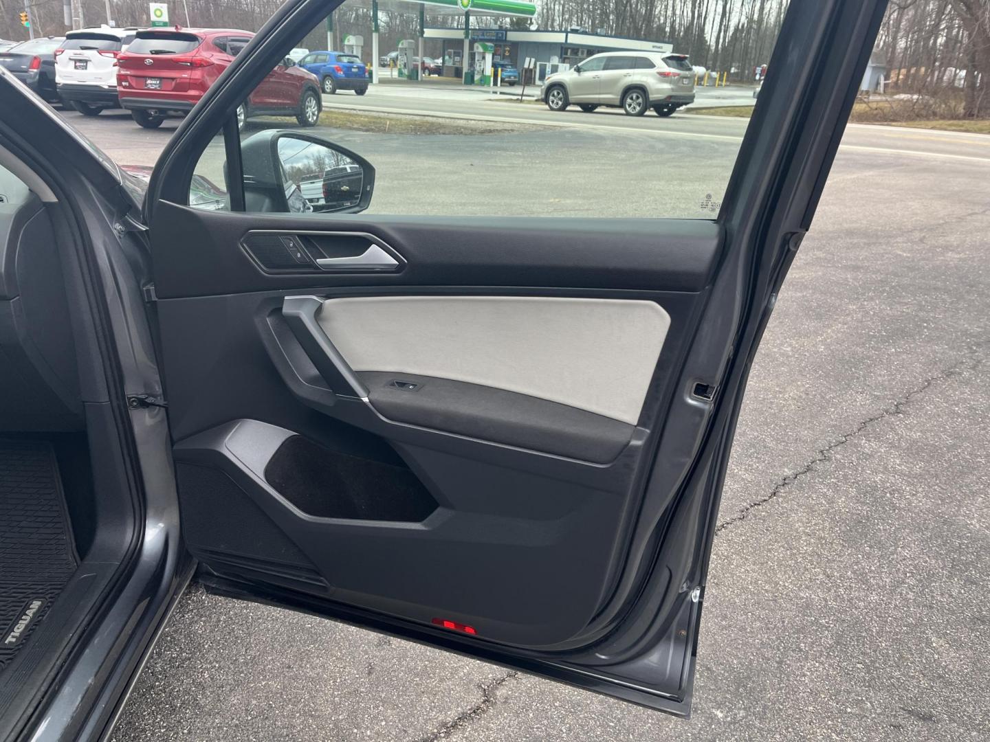 2018 Gray /Gray Volkswagen Tiguan S 4Motion AWD (3VV0B7AX1JM) with an 2.0L I4 DOHC 16V TURBO engine, Automatic transmission, located at 11115 Chardon Rd. , Chardon, OH, 44024, (440) 214-9705, 41.580246, -81.241943 - 2018 Volkswagen Tiguan S AWD – Versatile Turbo Crossover with All-Weather Grip and Modern Tech! This sharp 2018 Volkswagen Tiguan S AWD is the perfect everyday adventure machine! Powered by a responsive 2.0L Turbocharged I4 engine paired with a smooth 8-speed automatic transmission and legendary - Photo#32