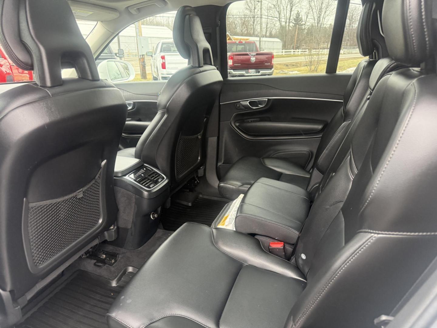 2020 White /Black Volvo XC90 T5 Momentum (YV4102PK7L1) with an 2.0L I4 DOHC 16V Turbo engine, Automatic transmission, located at 11115 Chardon Rd. , Chardon, OH, 44024, (440) 214-9705, 41.580246, -81.241943 - 2020 Volvo XC90 T5 AWD Momentum – Scandinavian Luxury, Top Safety, and Family-Ready Sophistication! This stunning 2020 Volvo XC90 T5 Momentum AWD is the pinnacle of safe, upscale driving! Powered by a refined 2.0L Turbocharged I4 engine with a silky 8-speed automatic transmission and intelligent - Photo#28