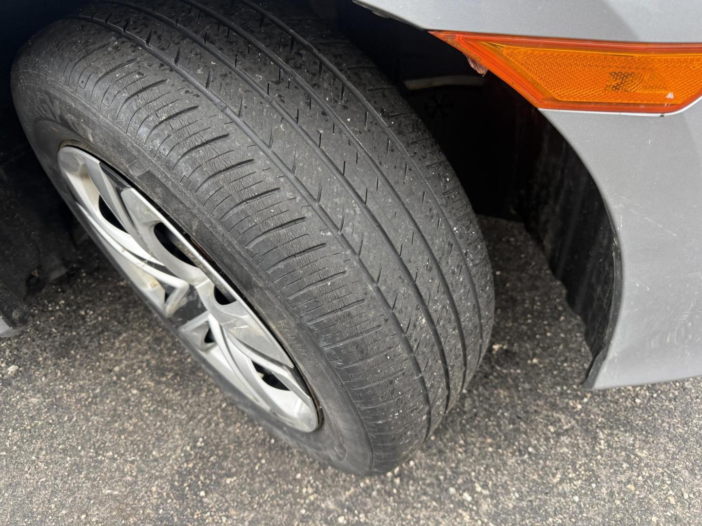 2017 Gray /Black Honda Civic LX Sedan CVT (19XFC2F52HE) with an 2.0L I4 DOHC 16V engine, Automatic transmission, located at 11115 Chardon Rd. , Chardon, OH, 44024, (440) 214-9705, 41.580246, -81.241943 - 2017 Honda Civic LX – Fuel-Sipping Legend with Modern Tech and Legendary Reliability! This sharp 2017 Honda Civic LX is the perfect daily driver that saves you money and still feels fun behind the wheel! Powered by a smooth 2.0L I4 engine with VTEC magic, paired with responsive transmission and s - Photo#4