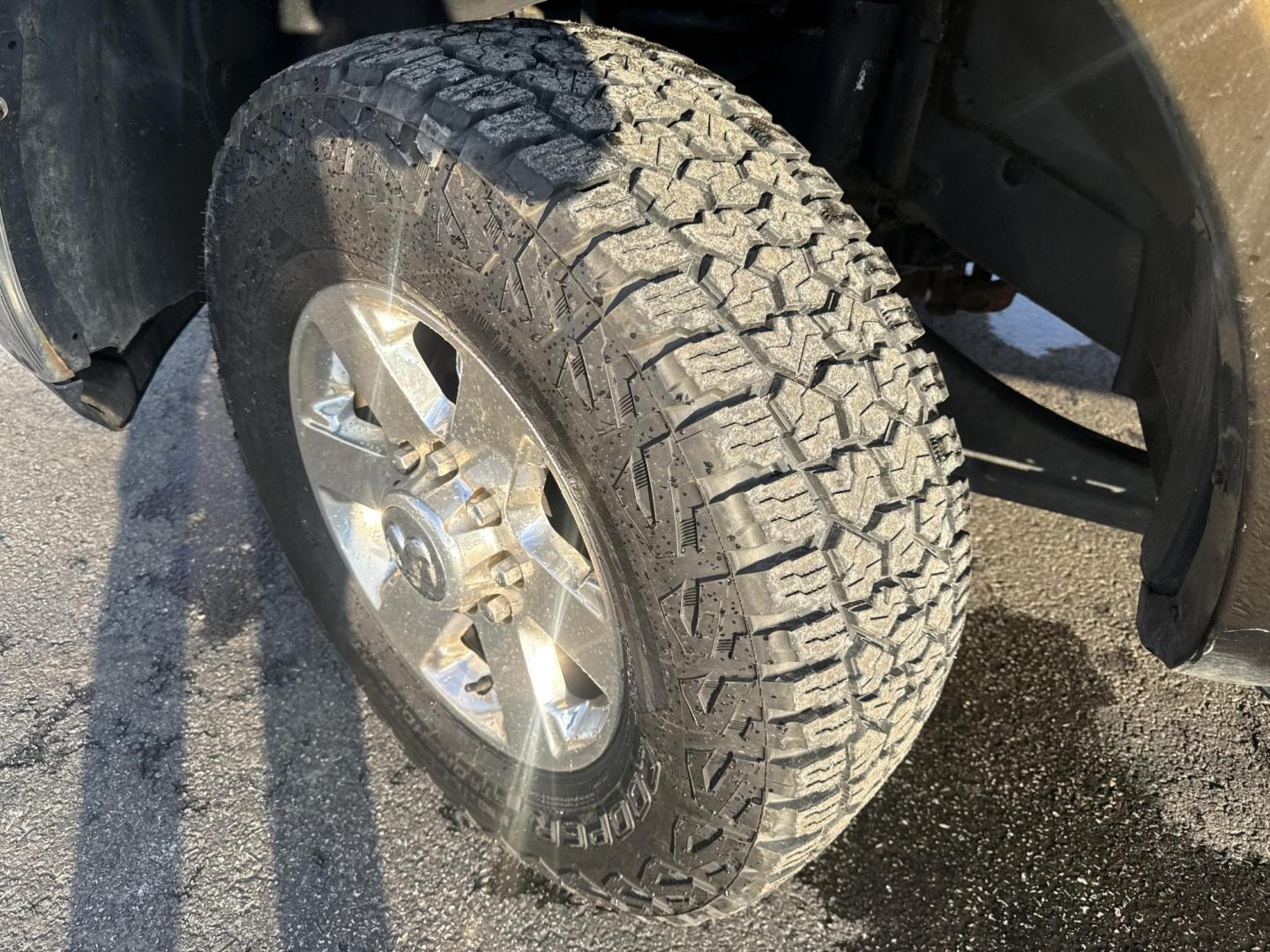 2014 Black /Gray RAM 2500 Outdoorsman Crew Cab SWB 4WD (3C6UR5DJ7EG) with an 6.4L V8 OHV 16V engine, Automatic transmission, located at 547 E. Main St., Orwell, OH, 44076, (440) 437-5893, 41.535435, -80.847855 - 2014 Ram 2500 Outdoorsman Crew Cab 4WD – Heavy-Duty Beast Built for Work, Towing, and Serious Off-Road Grit! This 2014 Ram 2500 Outdoorsman Crew Cab 4WD is a no-nonsense workhorse ready to tackle the toughest jobs! Powered by the legendary 6.4L HEMI V8 engine delivering massive torque through a s - Photo#40